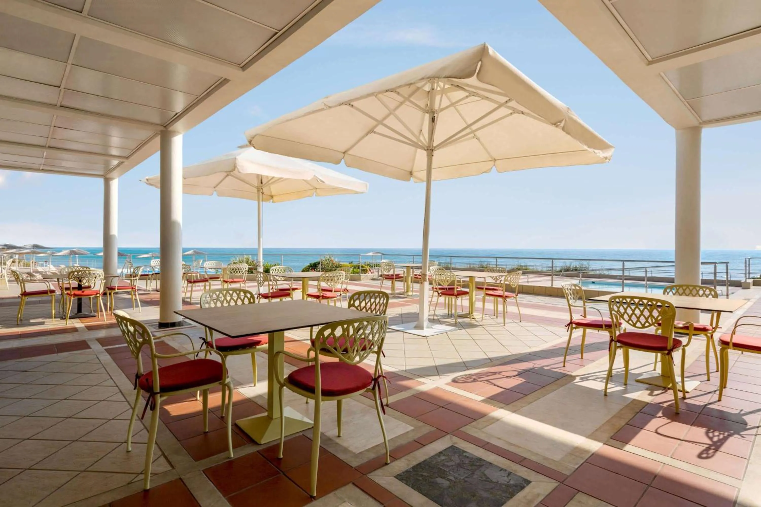 Restaurant/places to eat in Ramada Plaza by Wyndham Thraki