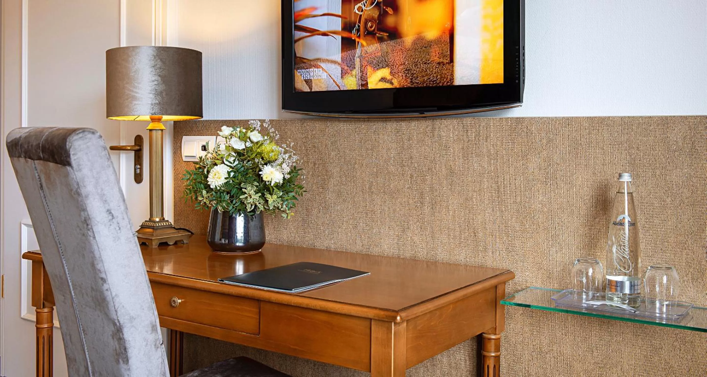 TV and multimedia in Victor's Residenz-Hotel Berlin Mitte