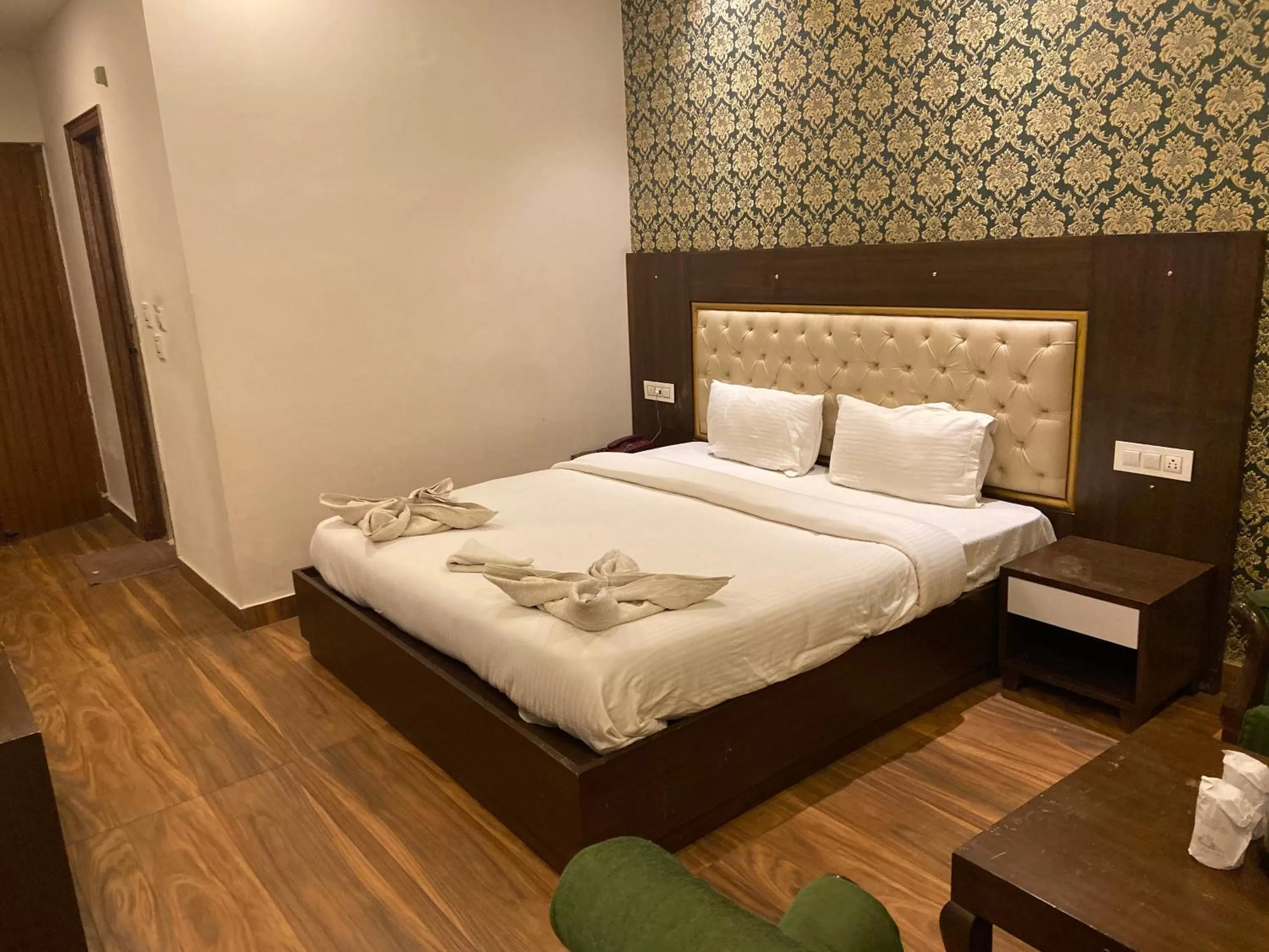 Bed in Hotel Ambika Resort Manali