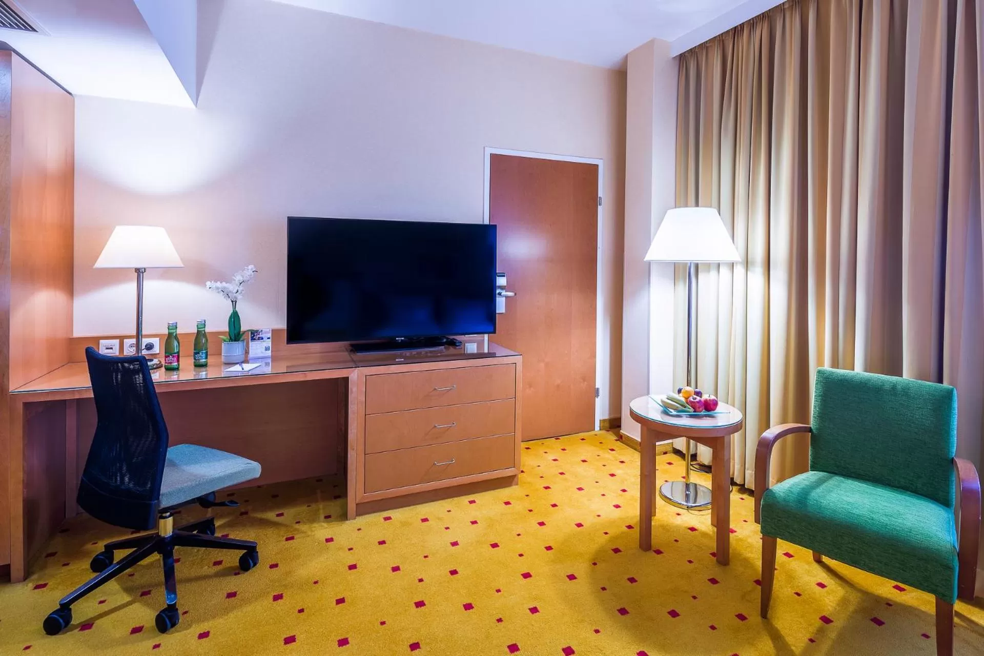 TV and multimedia in Quality Hotel Vienna