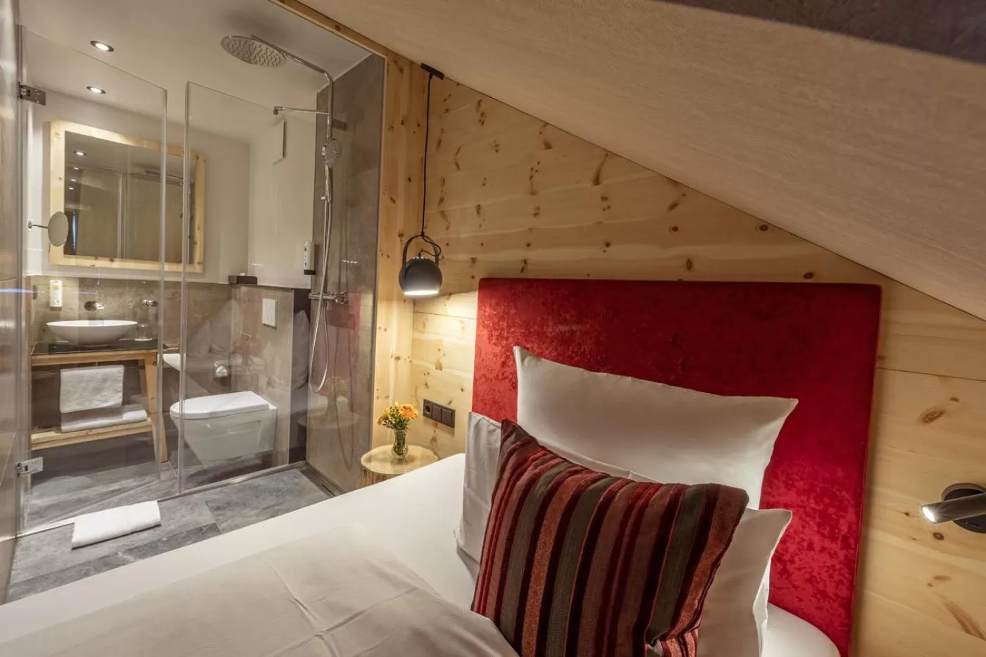 Bathroom in Hotel Schäfflerwirt