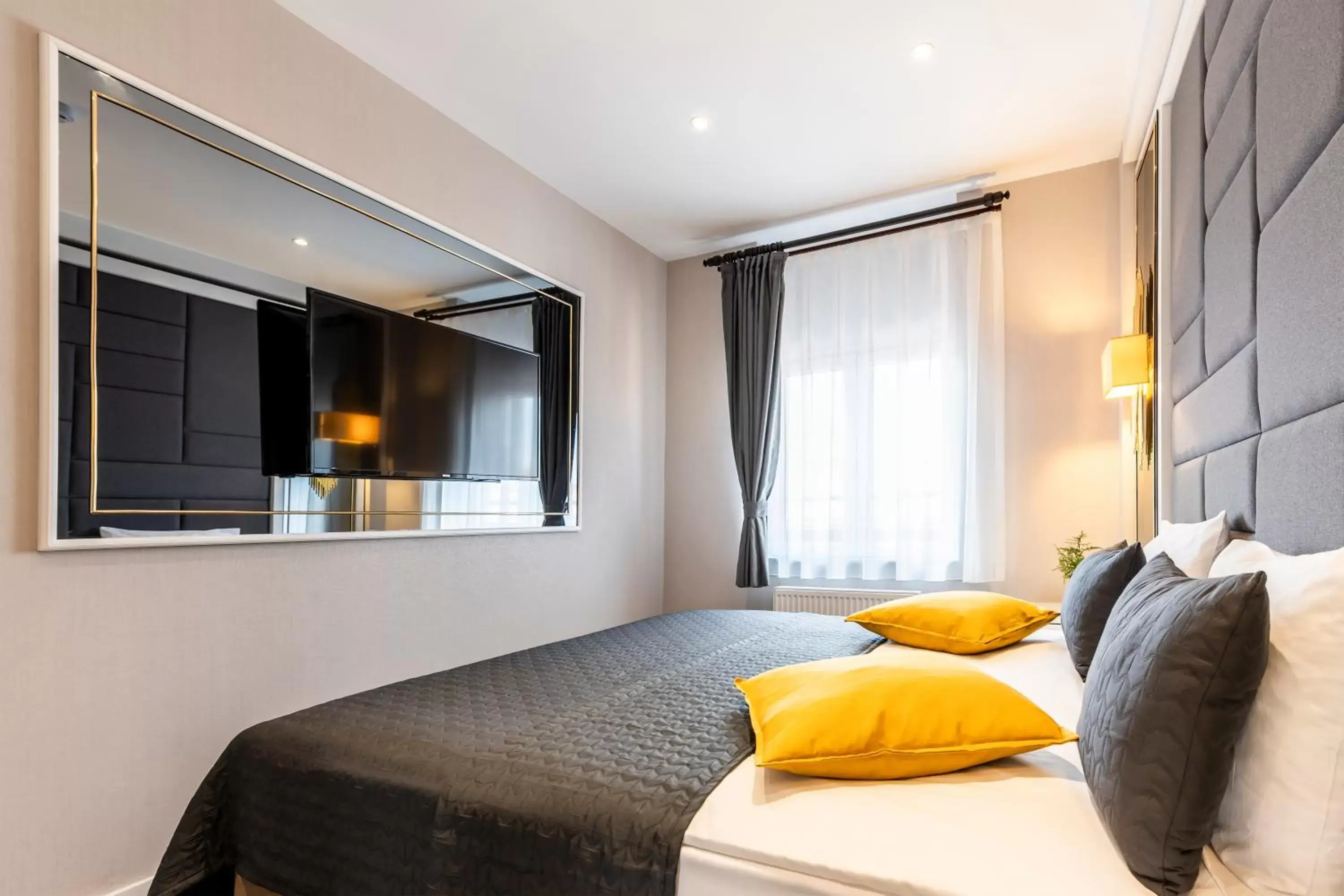 Two-Bedroom Apartment in Grand Hotel de Pera Two-Bedroom Apartment in Grand Hotel de Pera