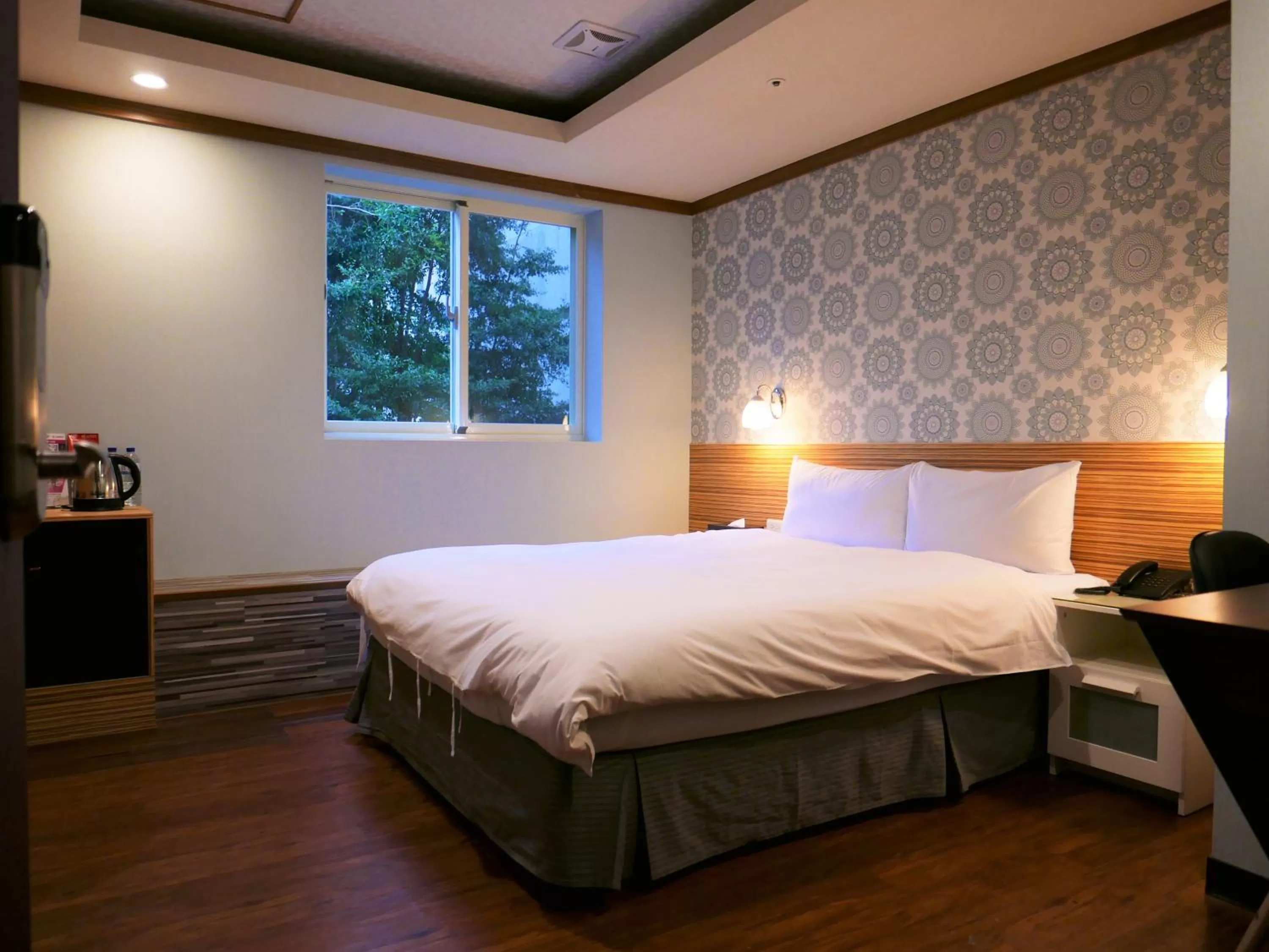 Property building in 泊居旅店 Oursinn Hotel