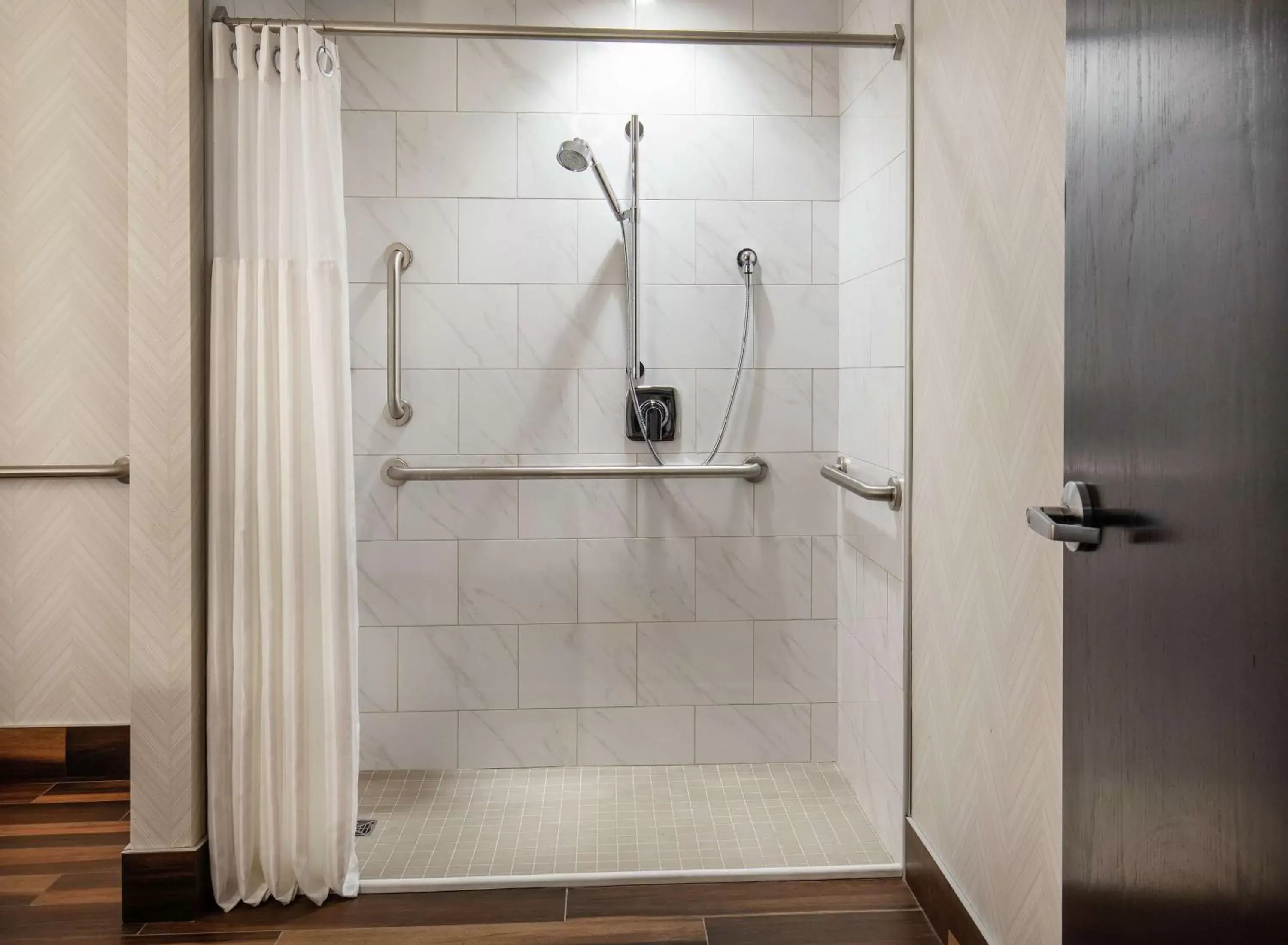 Queen Room with Roll-in Shower - Mobility Accessible in Doubletree By Hilton Youngstown Downtown Queen Room with Roll-in Shower - Mobility Accessible in Doubletree By Hilton Youngstown Downtown