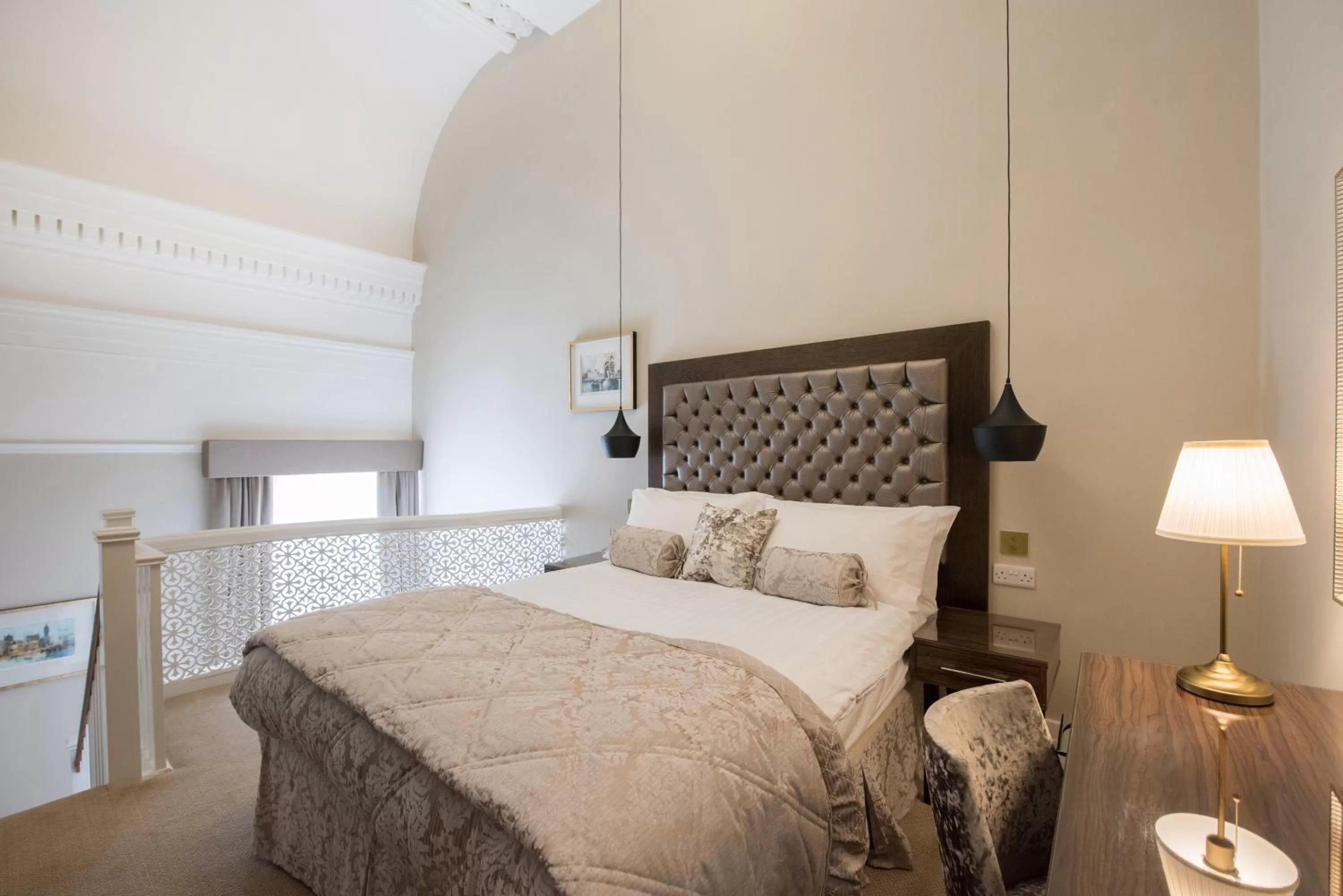 Bed in The Lansbury Heritage Hotel By Sunday - Canary Wharf London