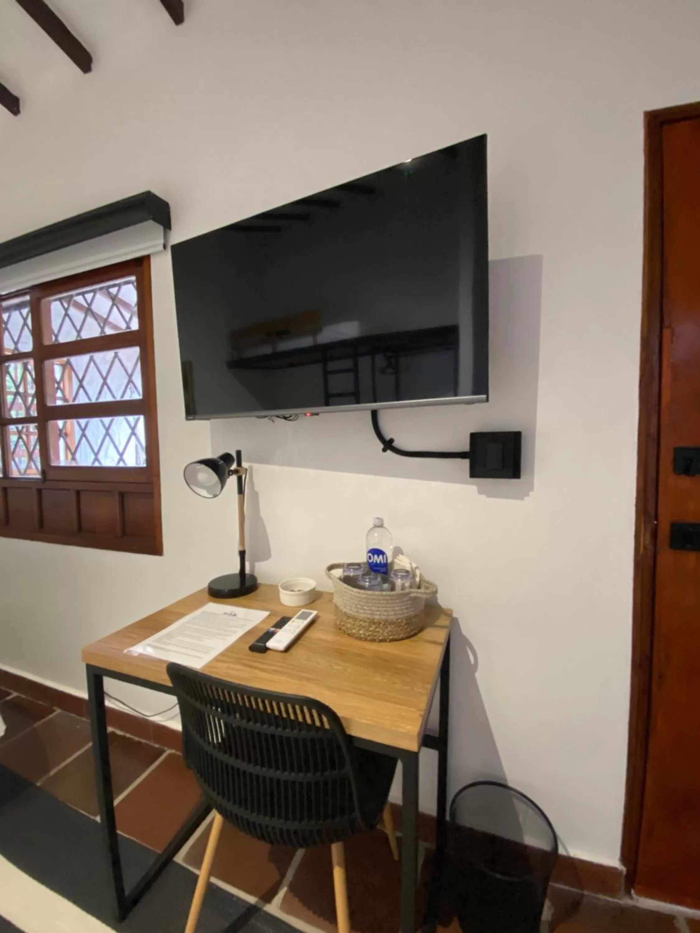 Seating area, TV/Entertainment Center in Casa Medallo