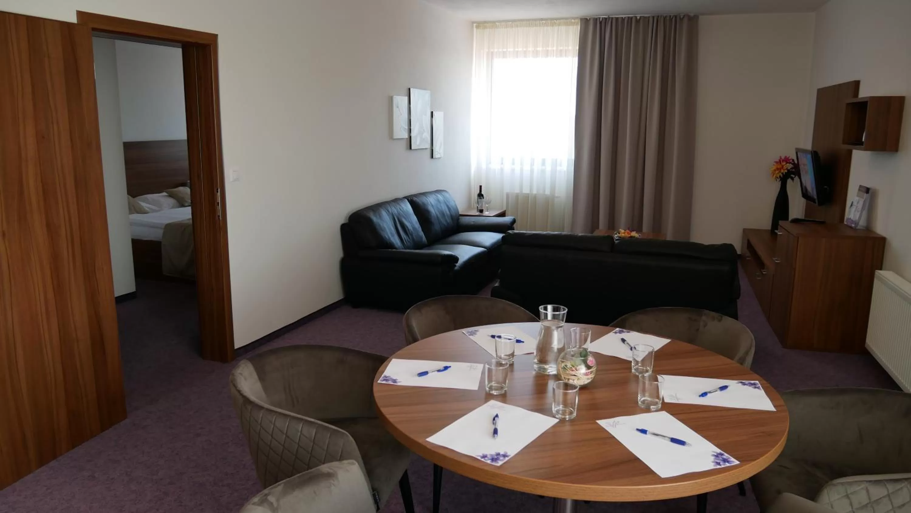 Bed in Hotel Saffron