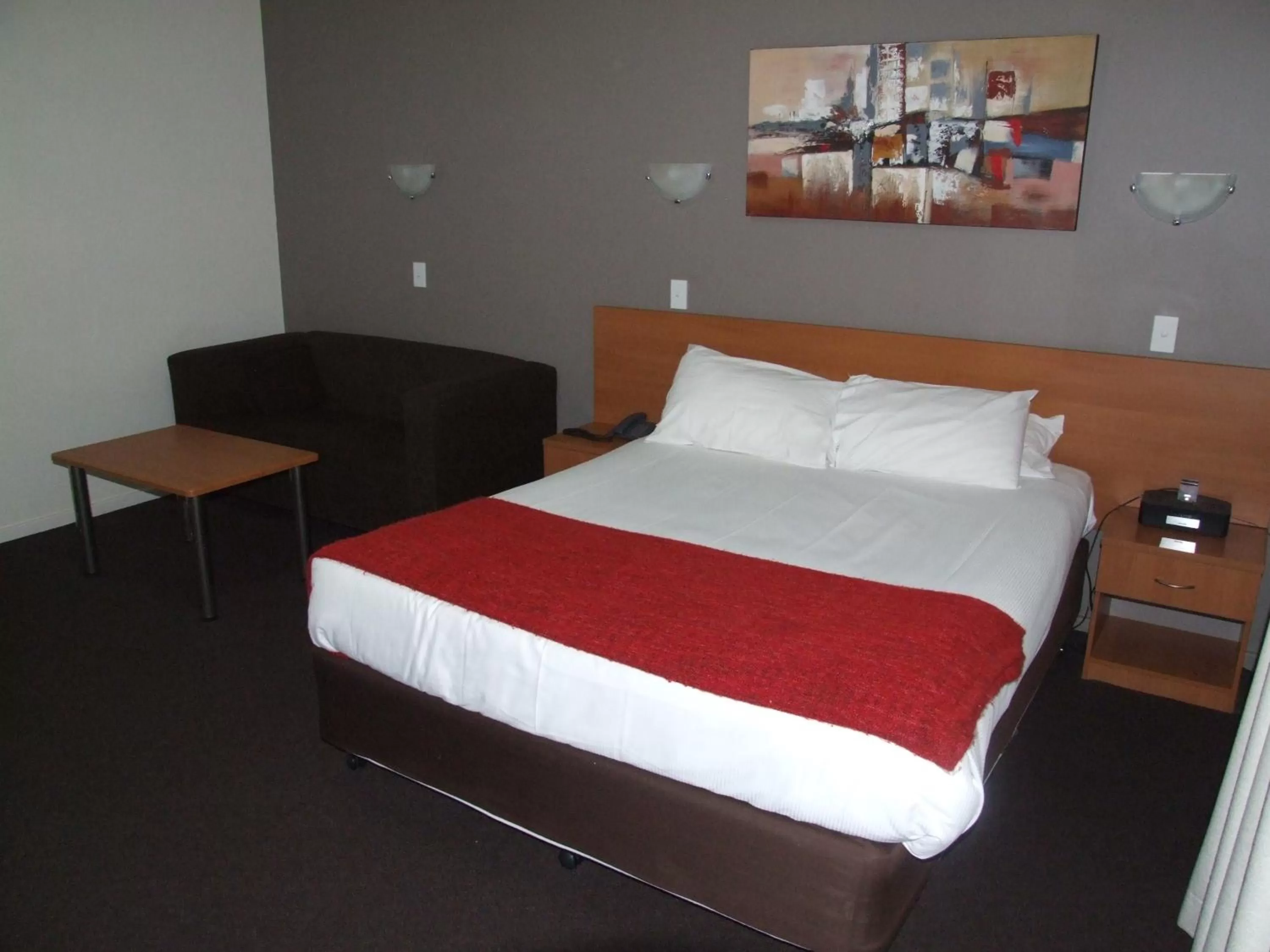 Bed in ibis Styles Broken Hill