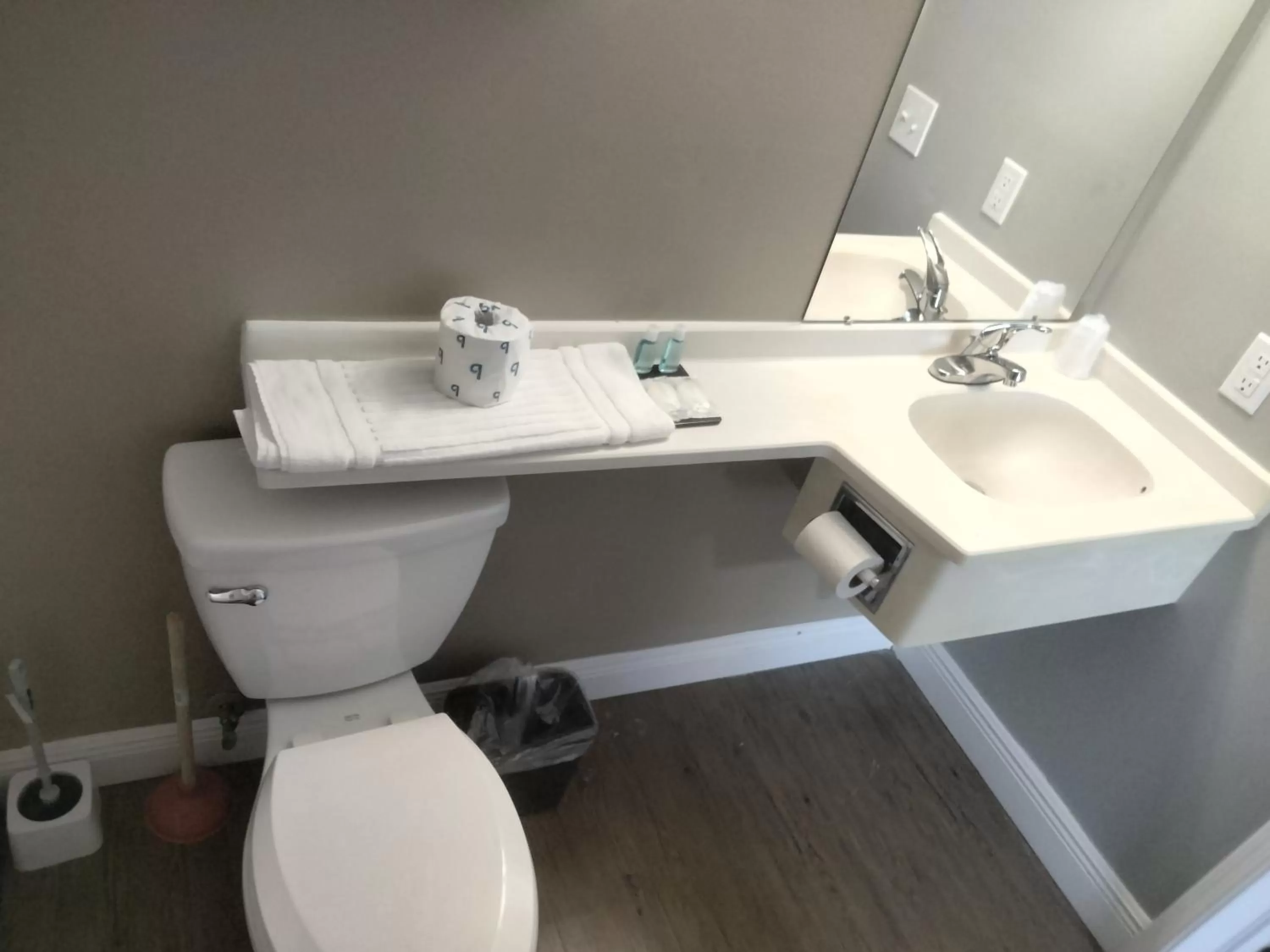 Efficiency Queen Room - Accessible/Smoking in Suburban Studios Stuart near Federal Hwy 1