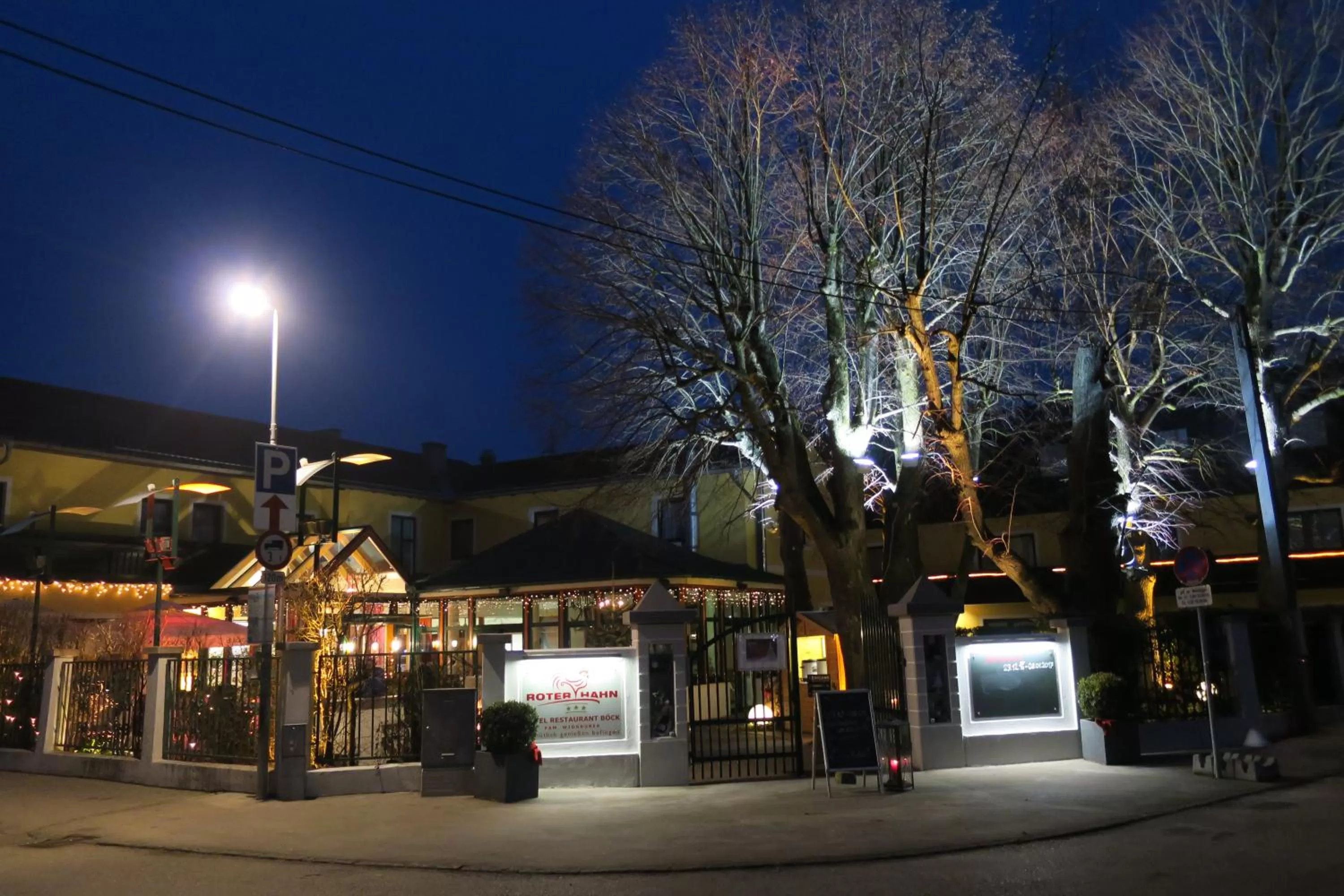 Facade/entrance in Hotel Restaurant Böck "Roter Hahn"