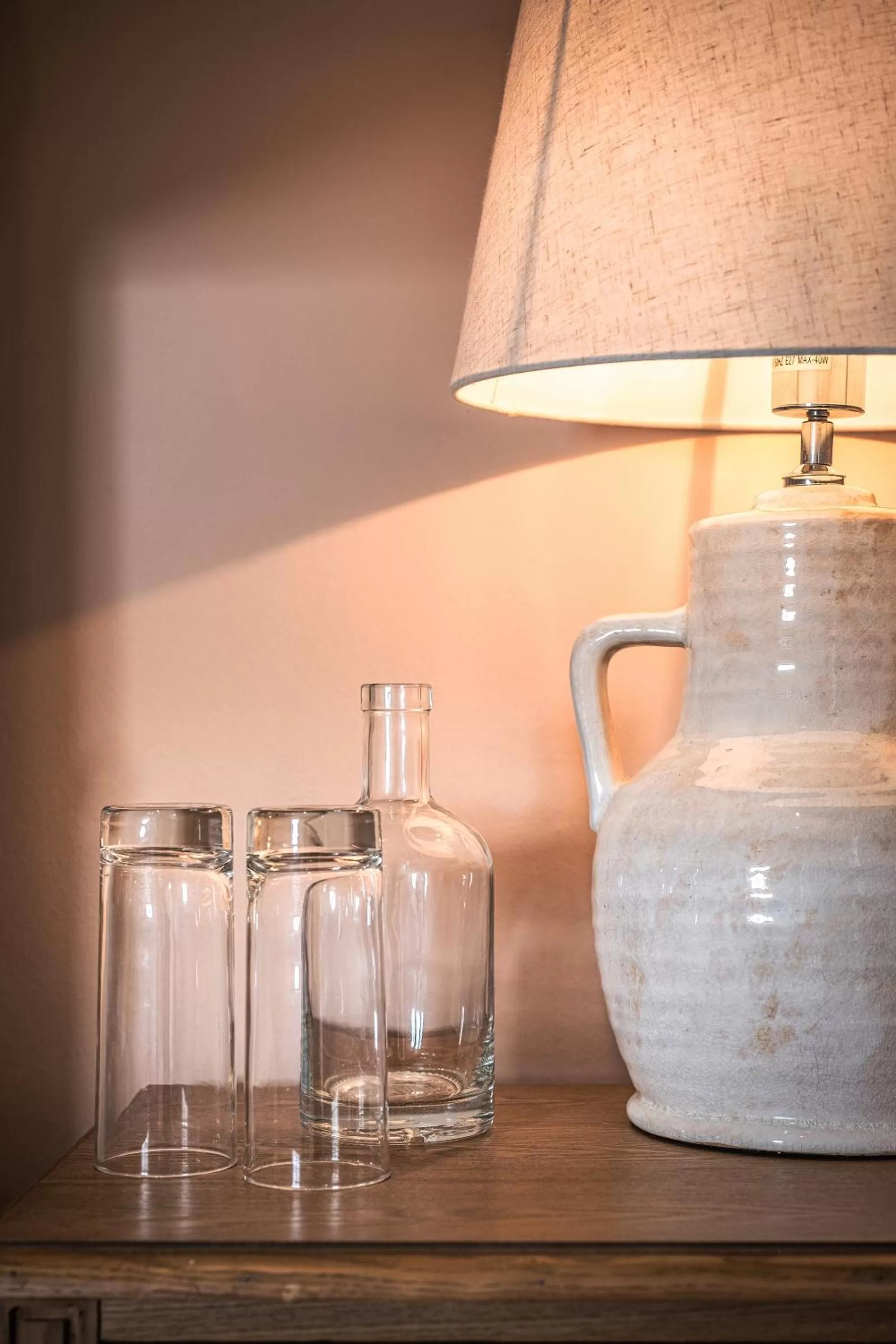 Night in The Black Lion, Long Melford