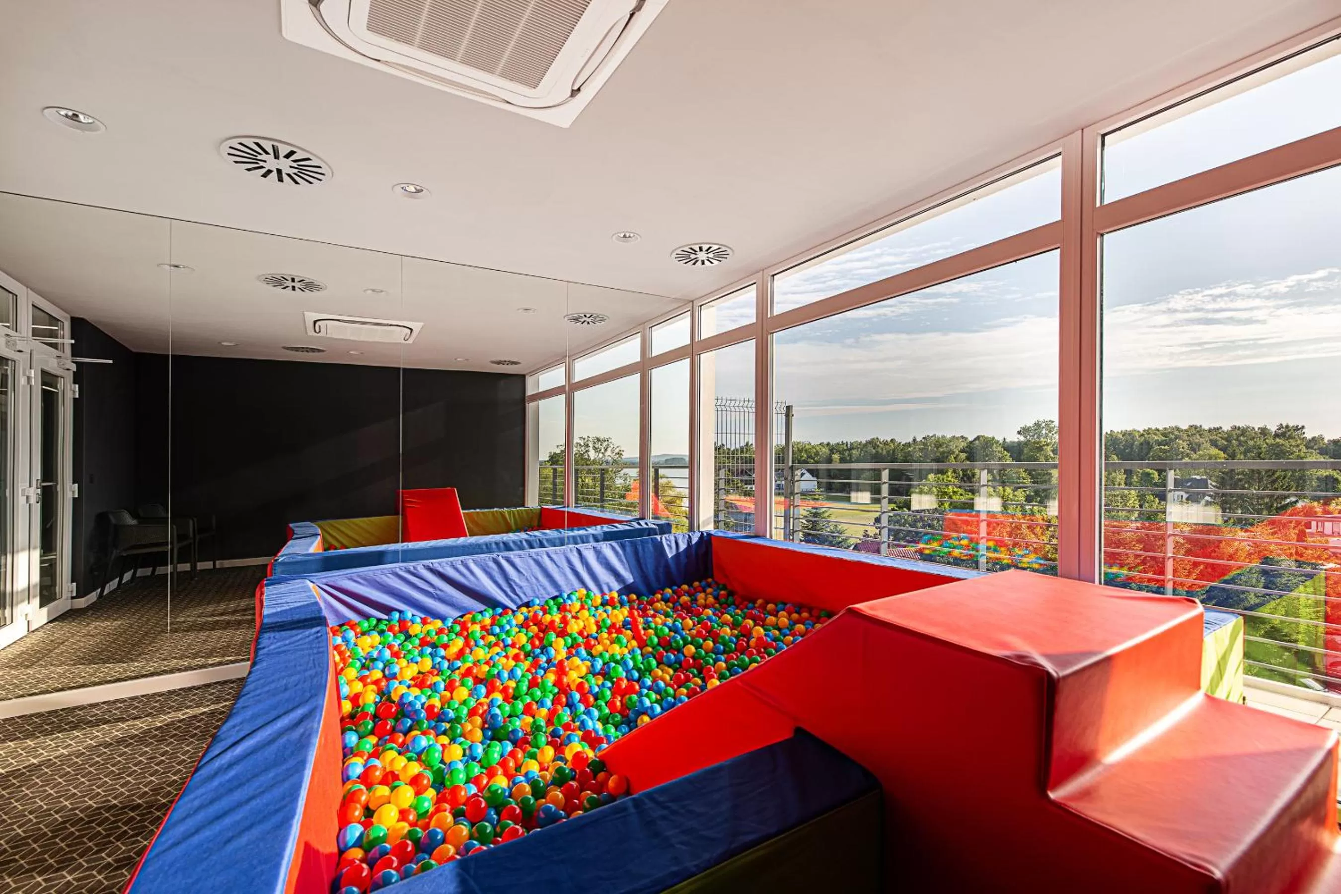 Communal lounge/ TV room in Molo Park Mielno