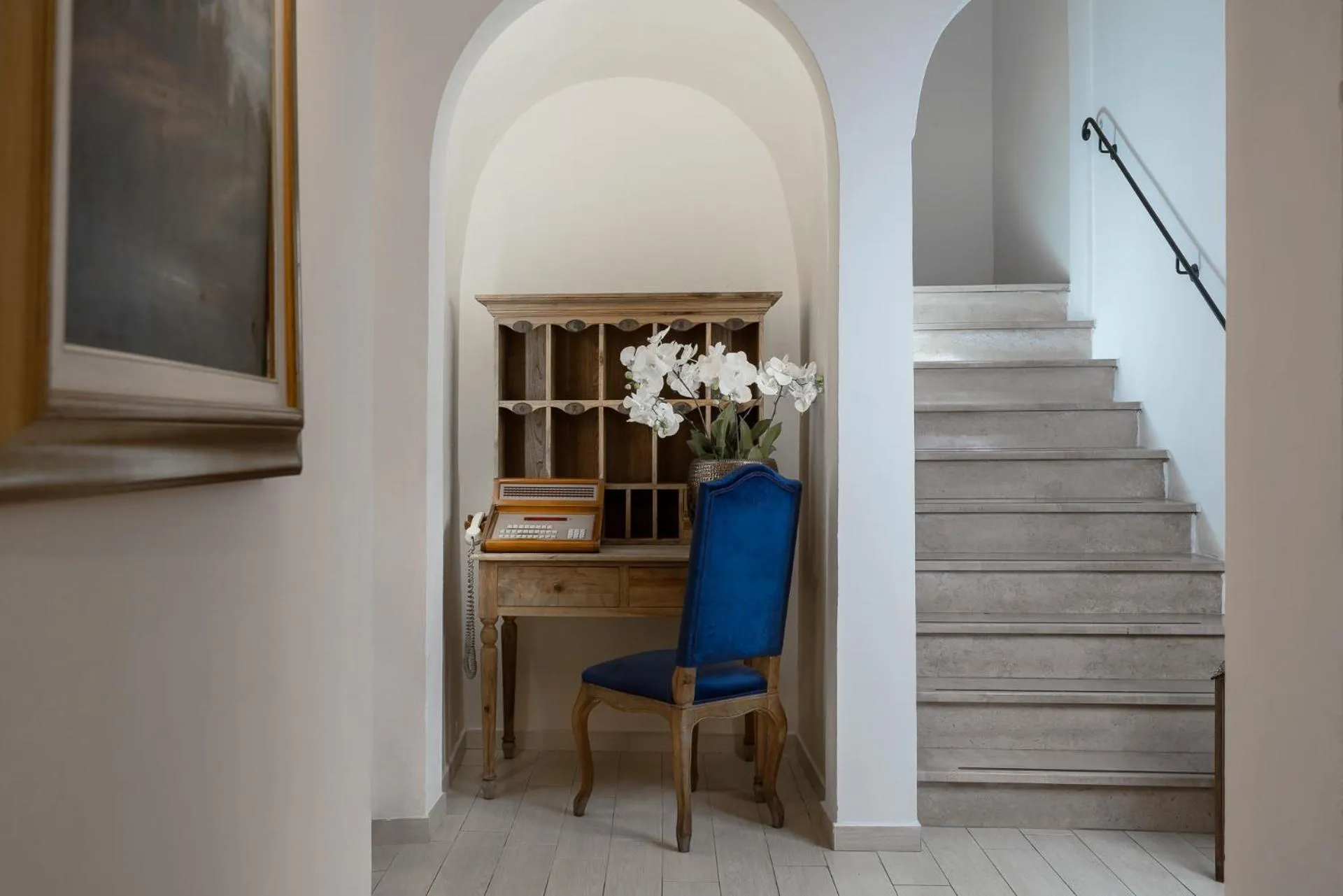 Seating area in Albergo Rossini 1936 Small & Charming