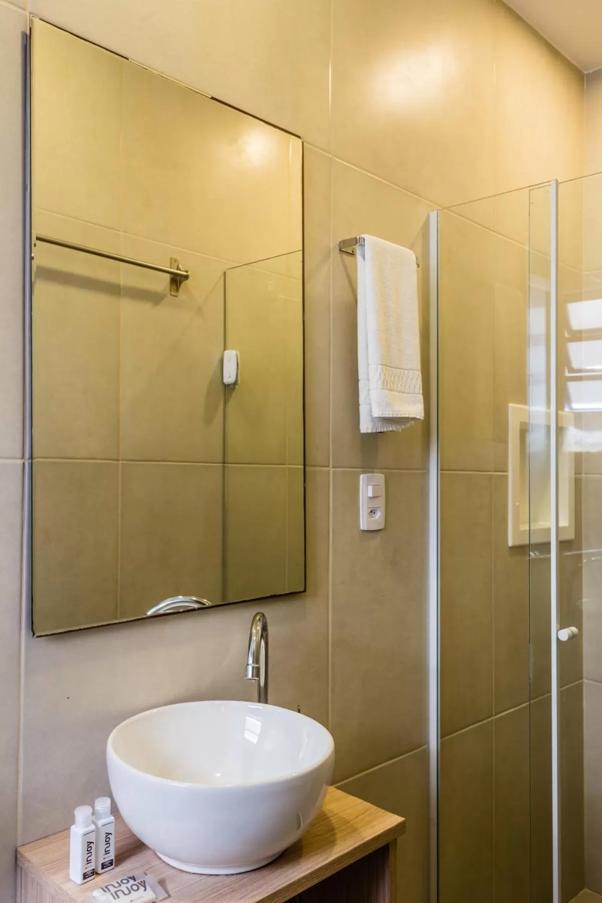 Bathroom in Injoy Suítes & Aparts