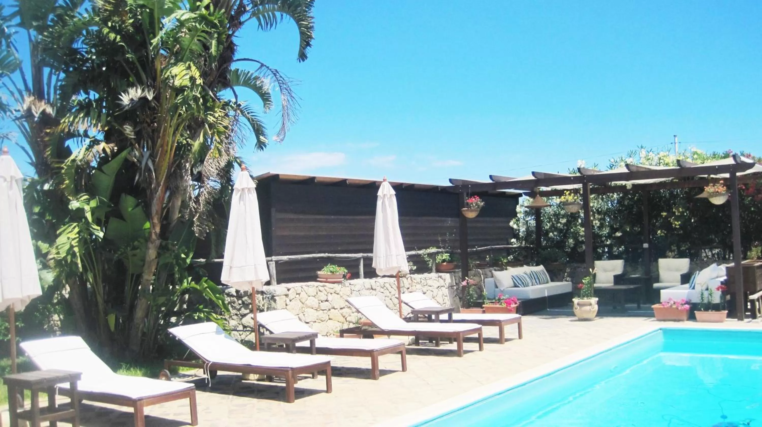 Swimming pool in B&B Villa Giusy