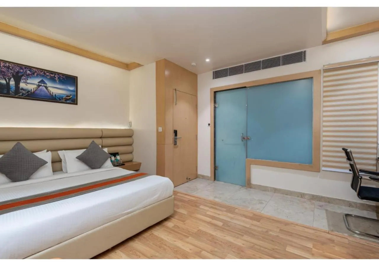 Bedroom, Bed in Hotel Arihant By DLS Hotels