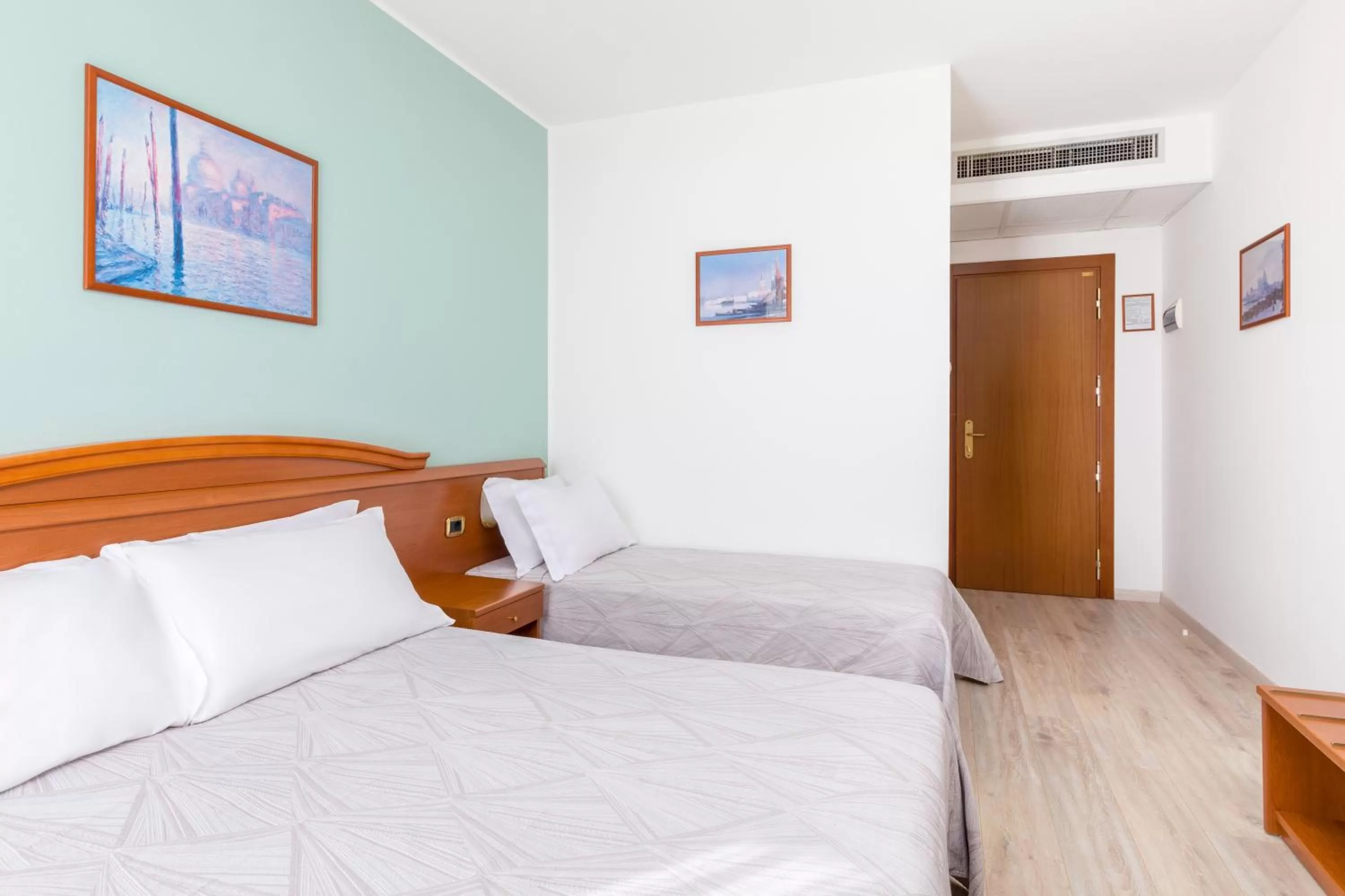 Photo of the whole room, Bed in Hotel Palladio