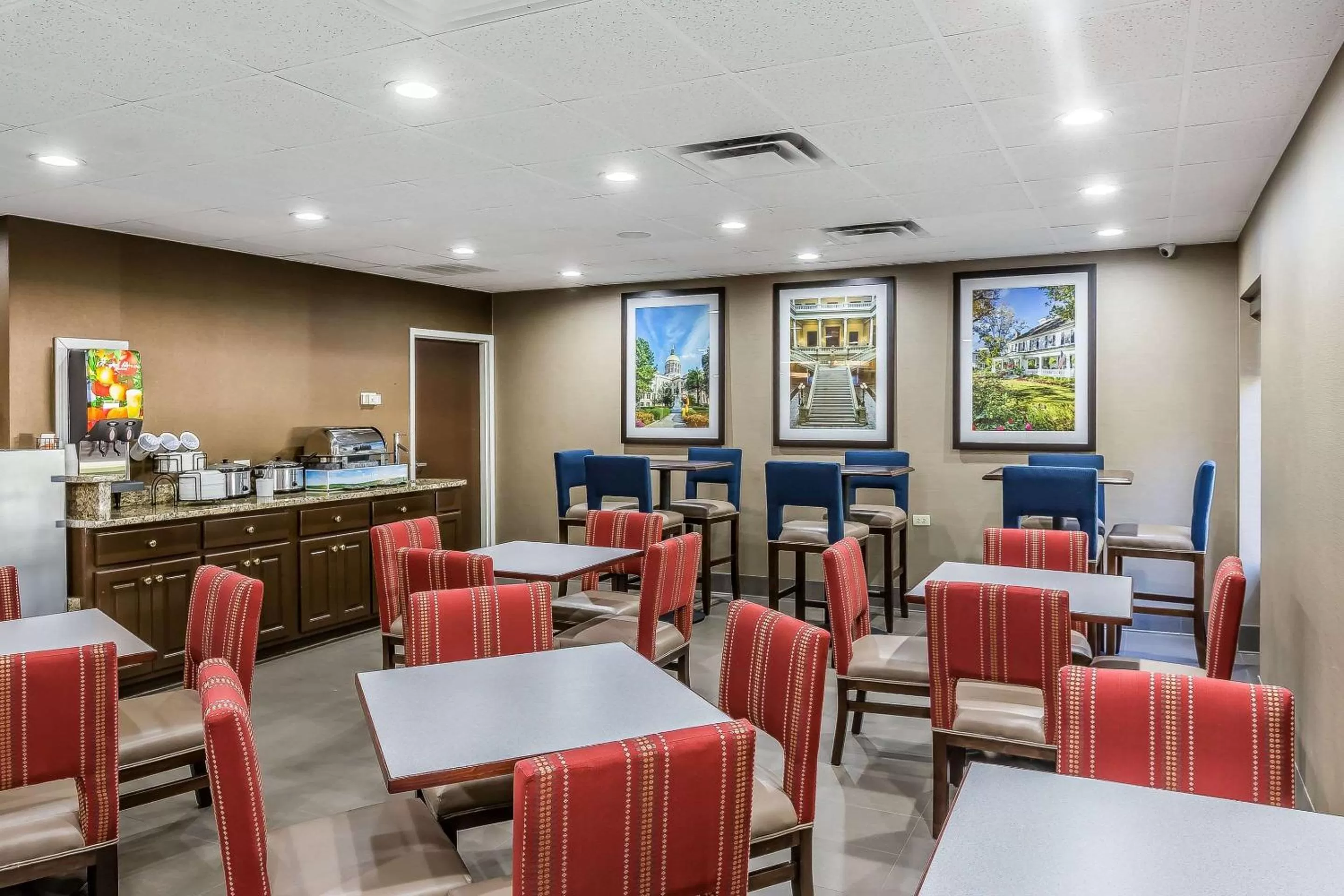 Restaurant/places to eat in Comfort Inn & Suites Dalton West