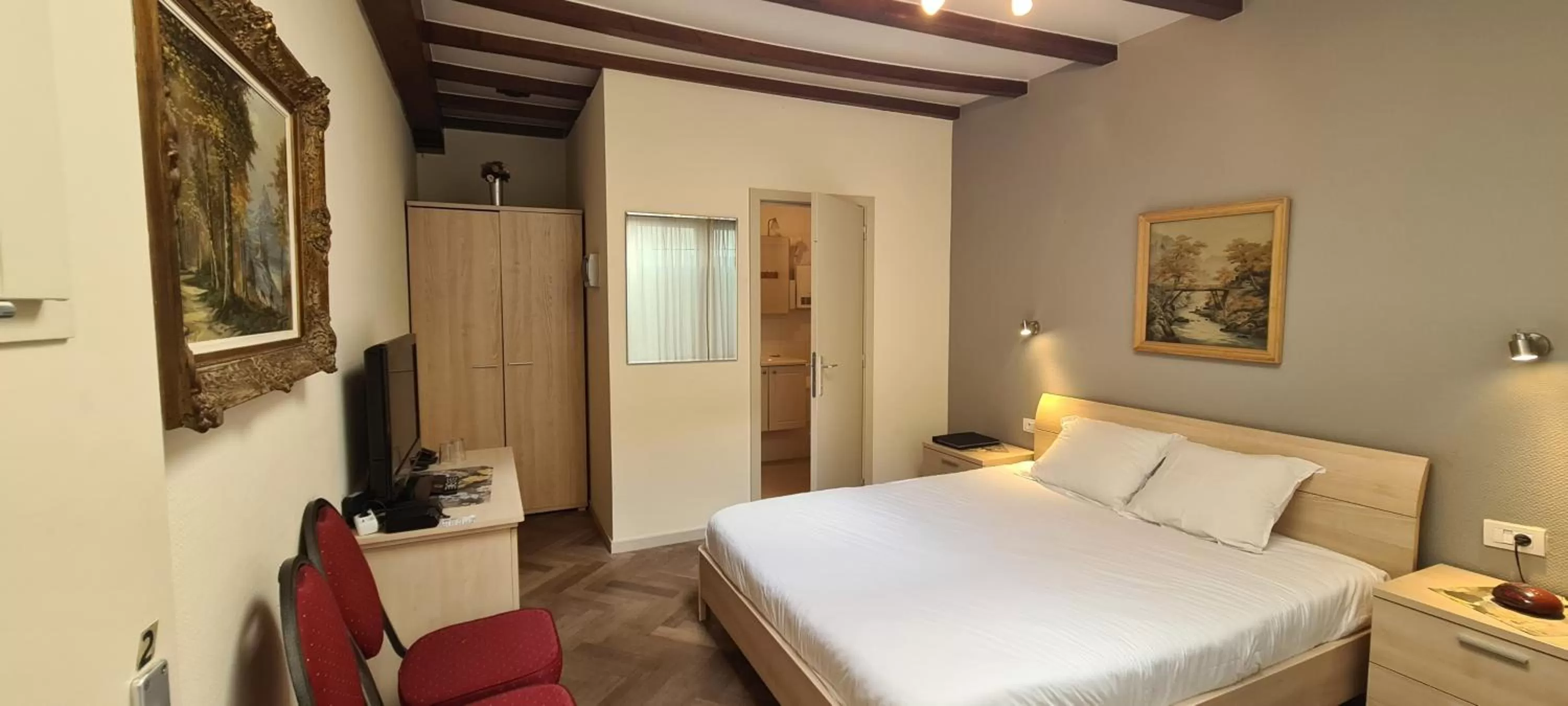 Bedroom, Bed in Alliance Hotel Ieper Centrum