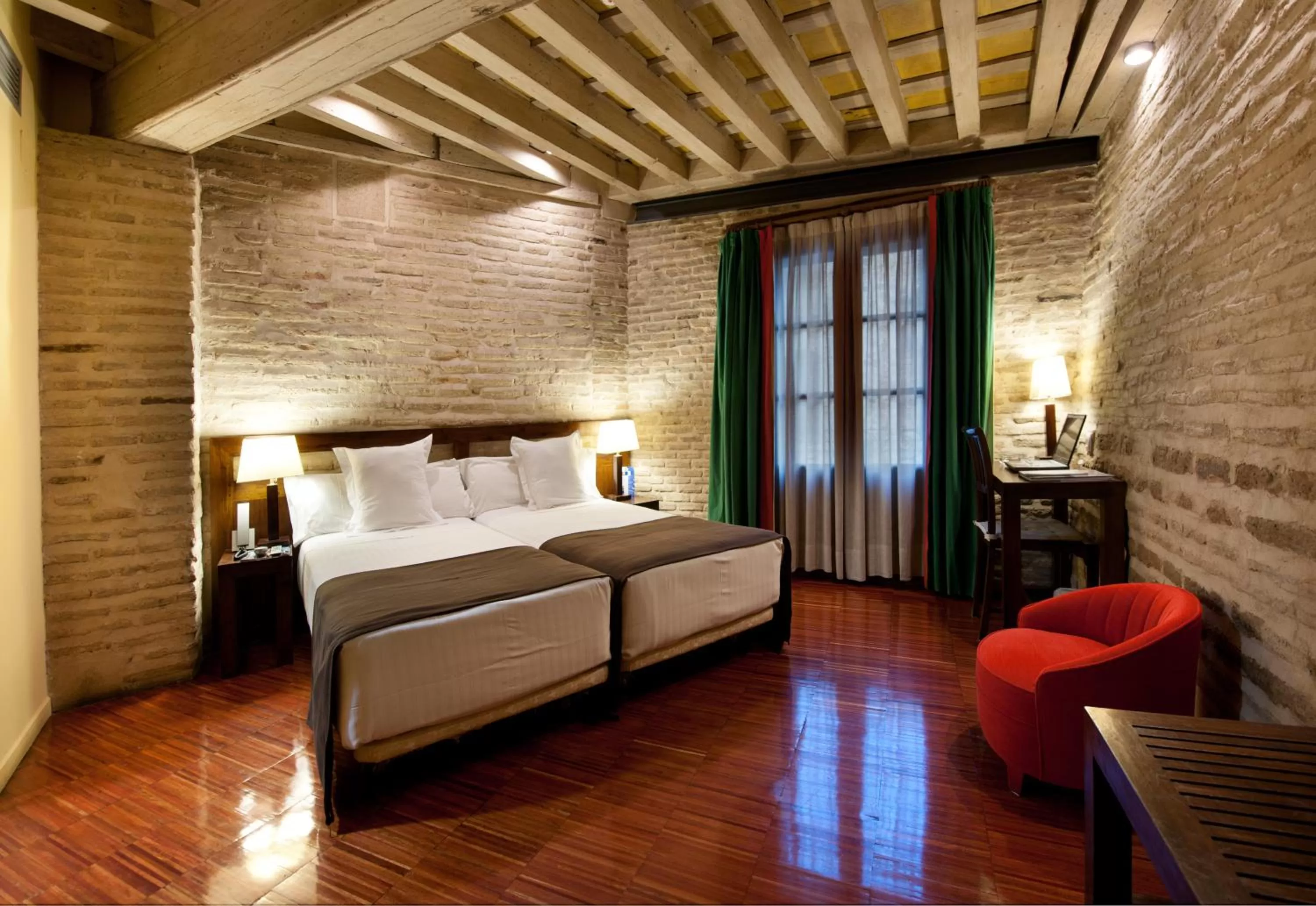 Photo of the whole room, Bed in Abad Toledo