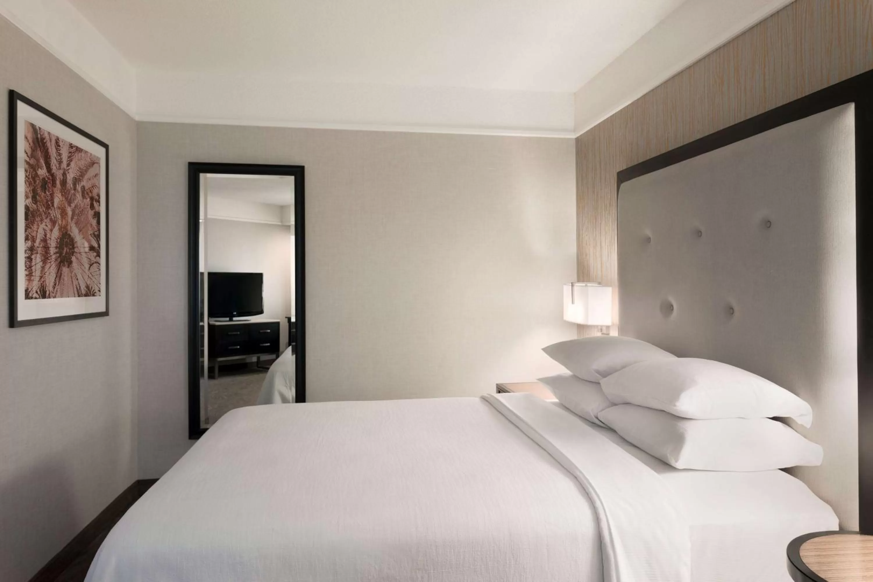 Bed in Embassy Suites by Hilton Irvine Orange County Airport