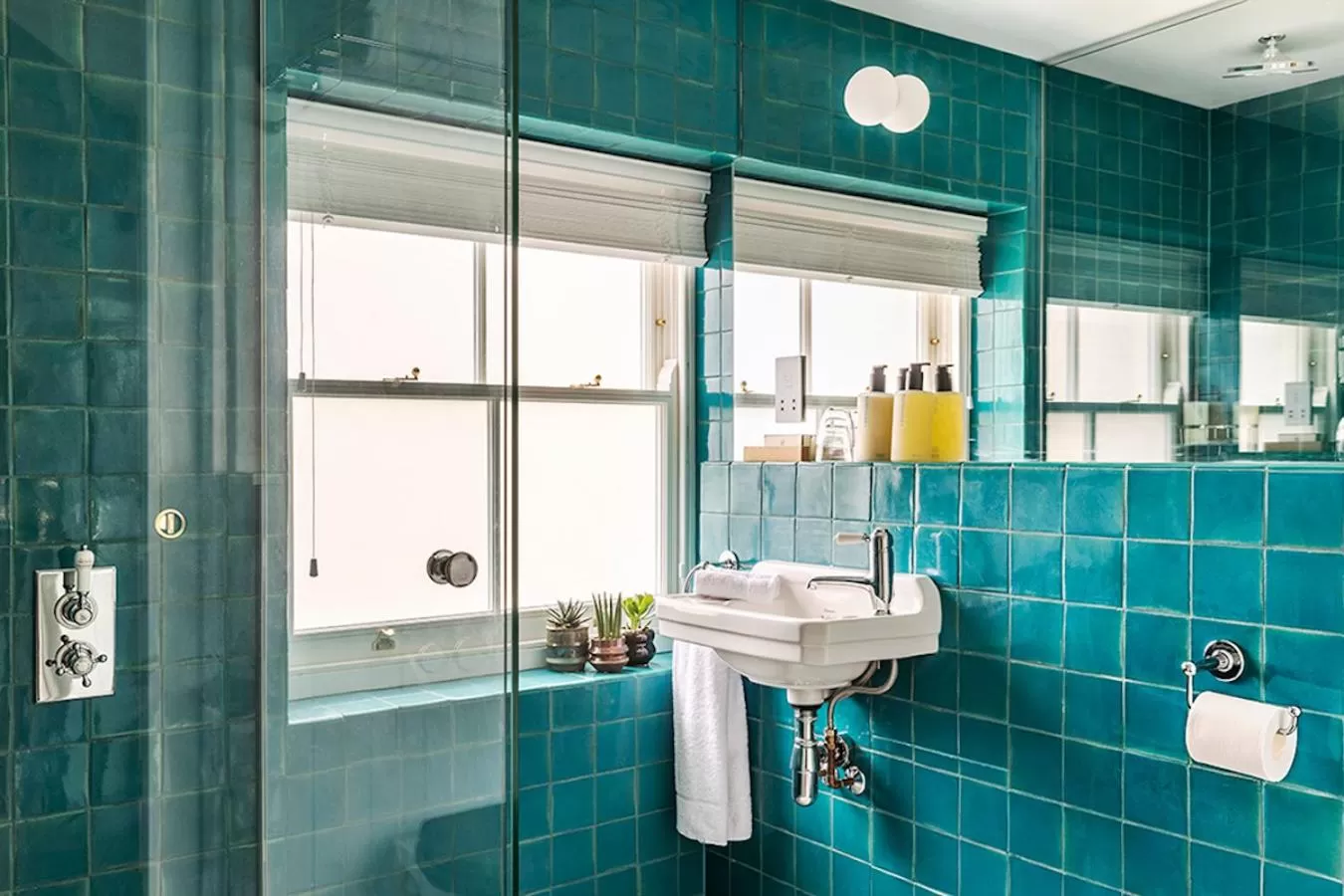 Bathroom in Fort Road Hotel