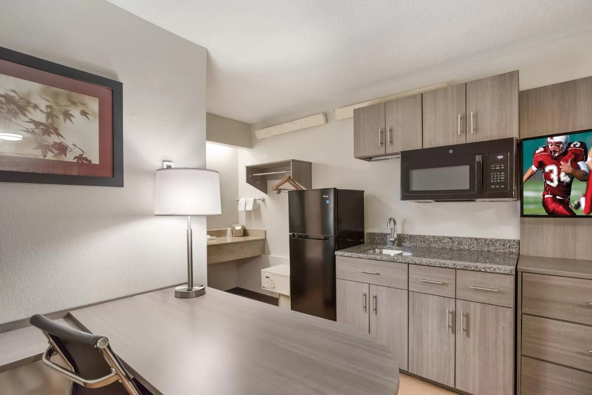 Photo of the whole room in Red Roof Inn Philadelphia - Trevose