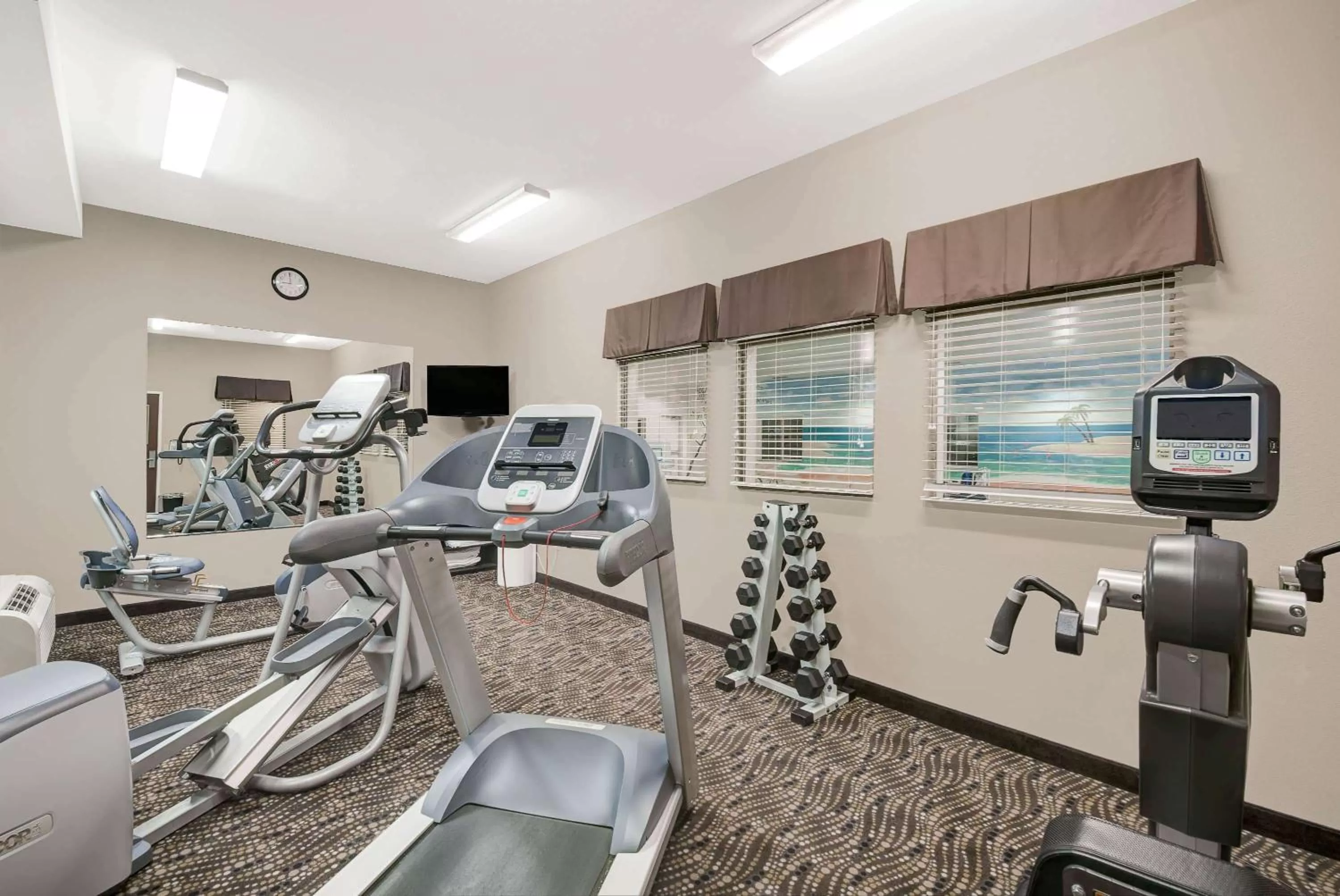 Fitness centre/facilities in Microtel Inn & Suites