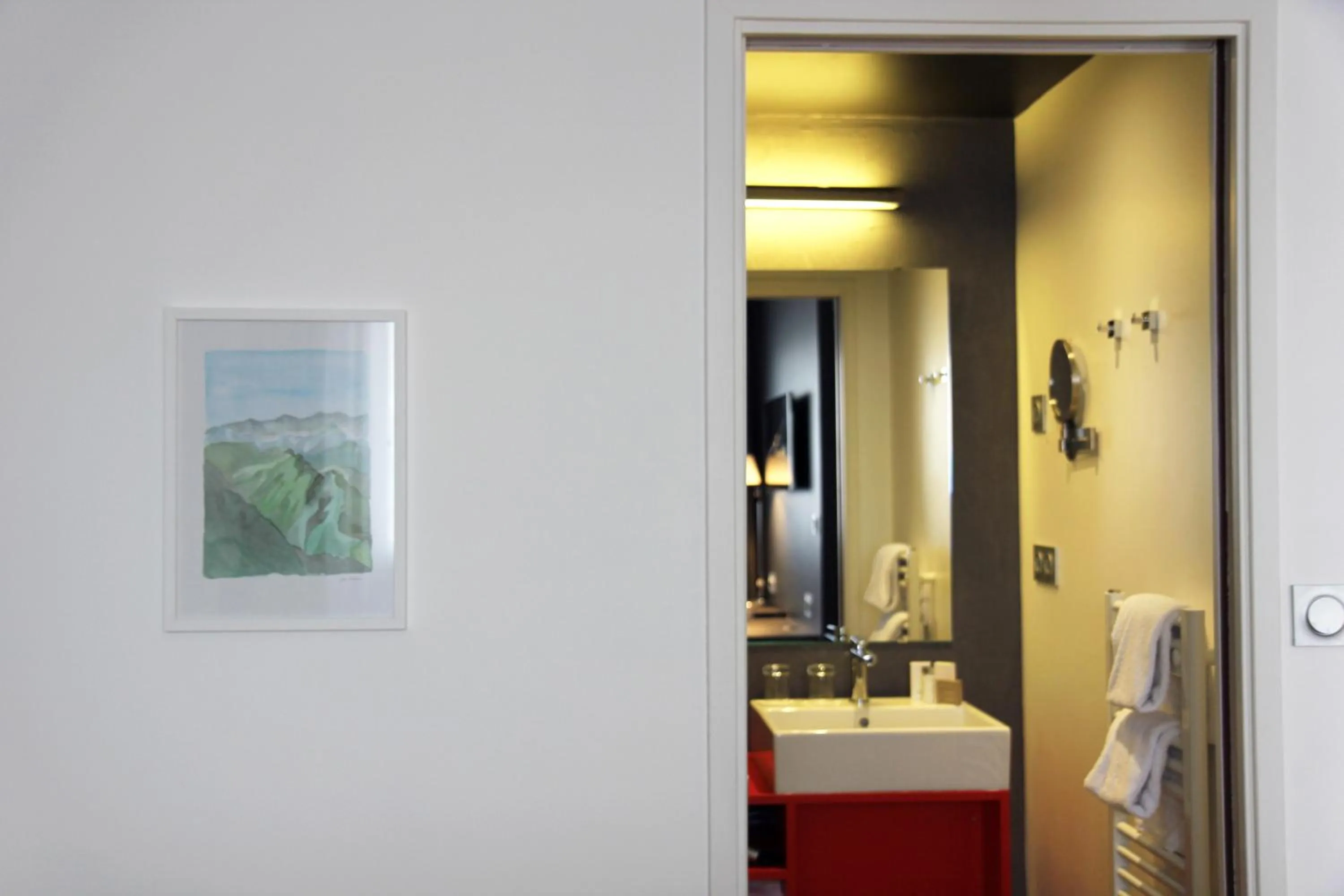 Photo of the whole room in Hotel Litteraire Alexandre Vialatte, BW Signature Collection