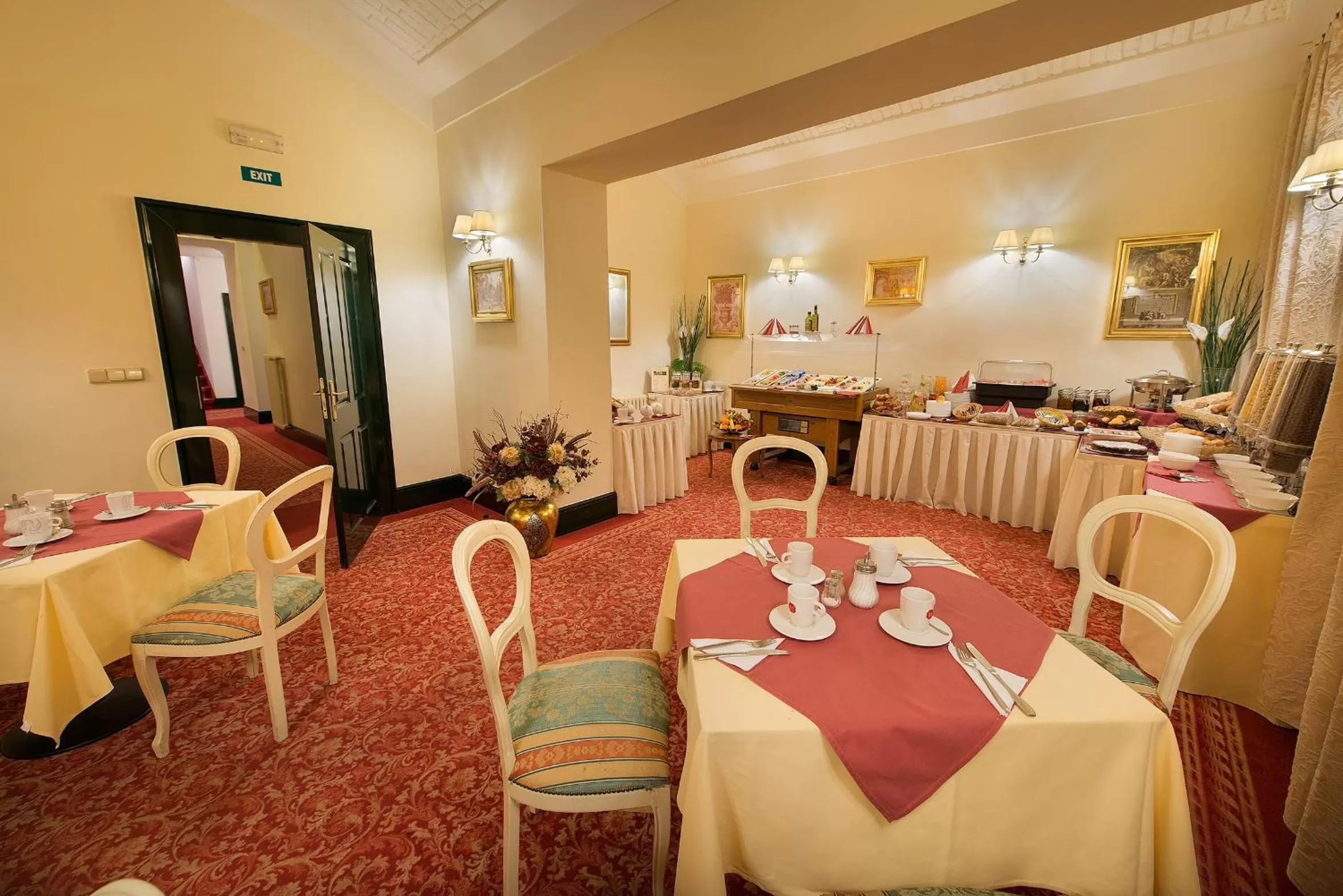 Continental breakfast in Hotel Angelis