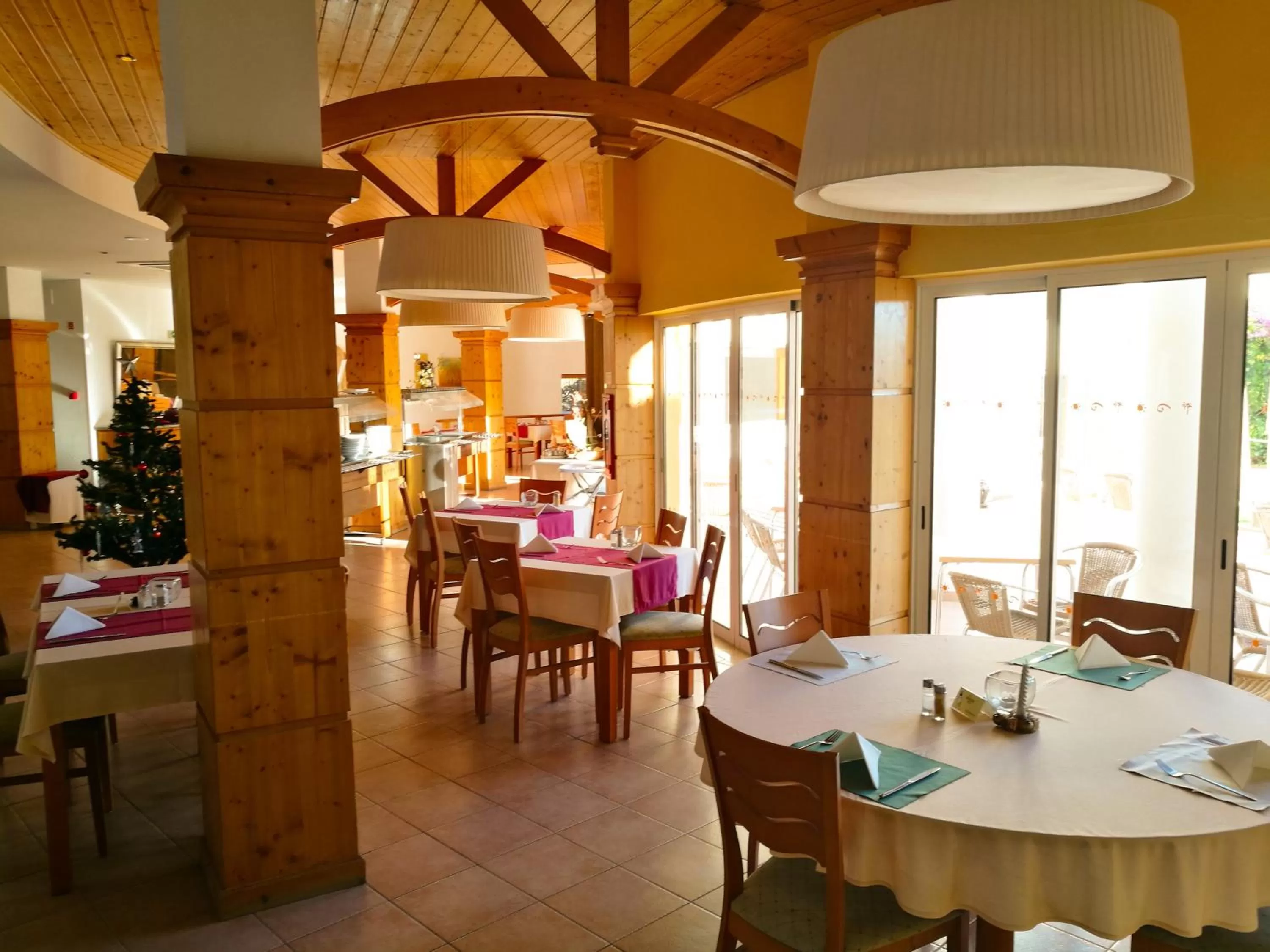 Restaurant/places to eat in Club House CVL