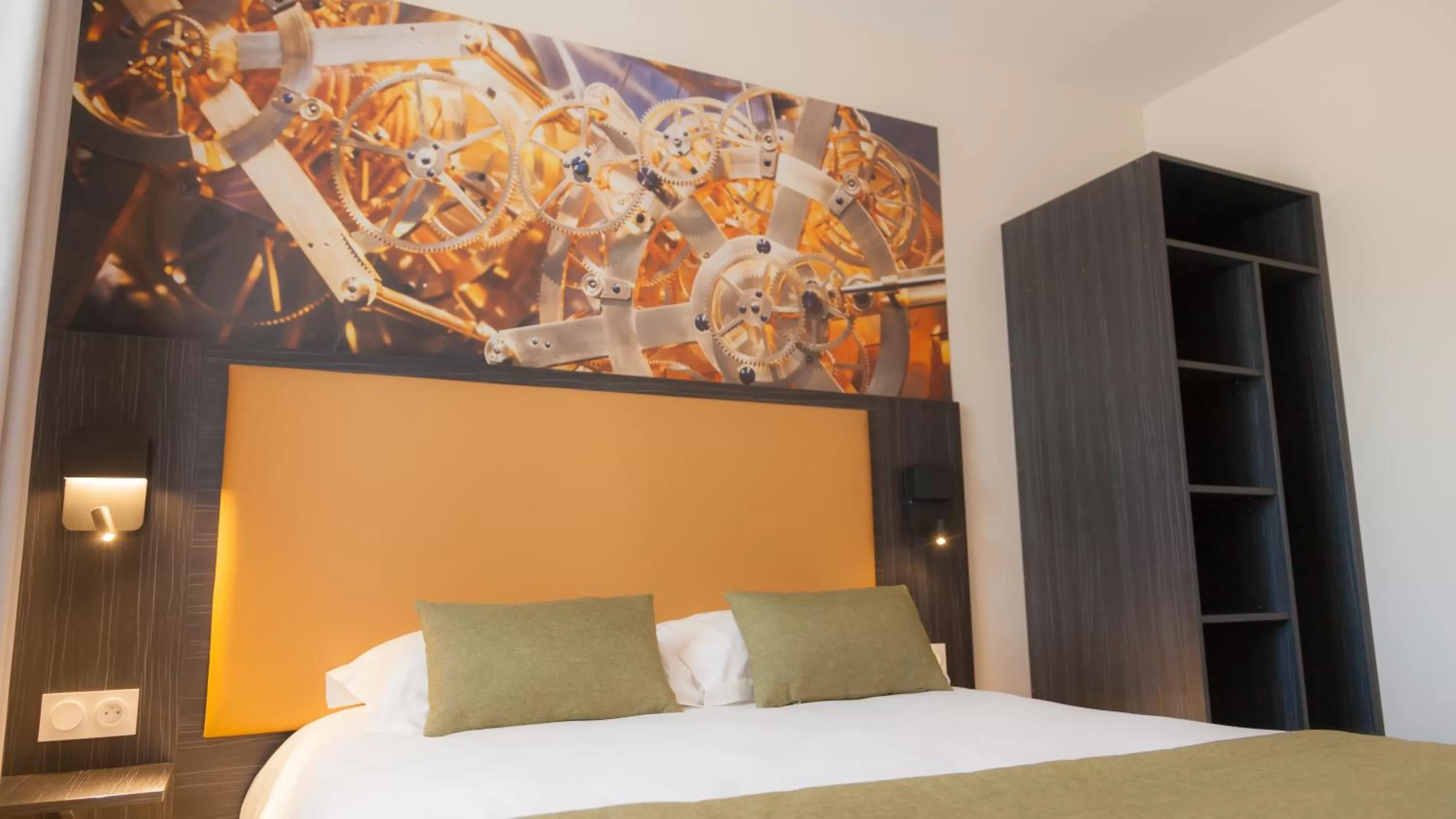 Bed in L'Horloge Gourmande