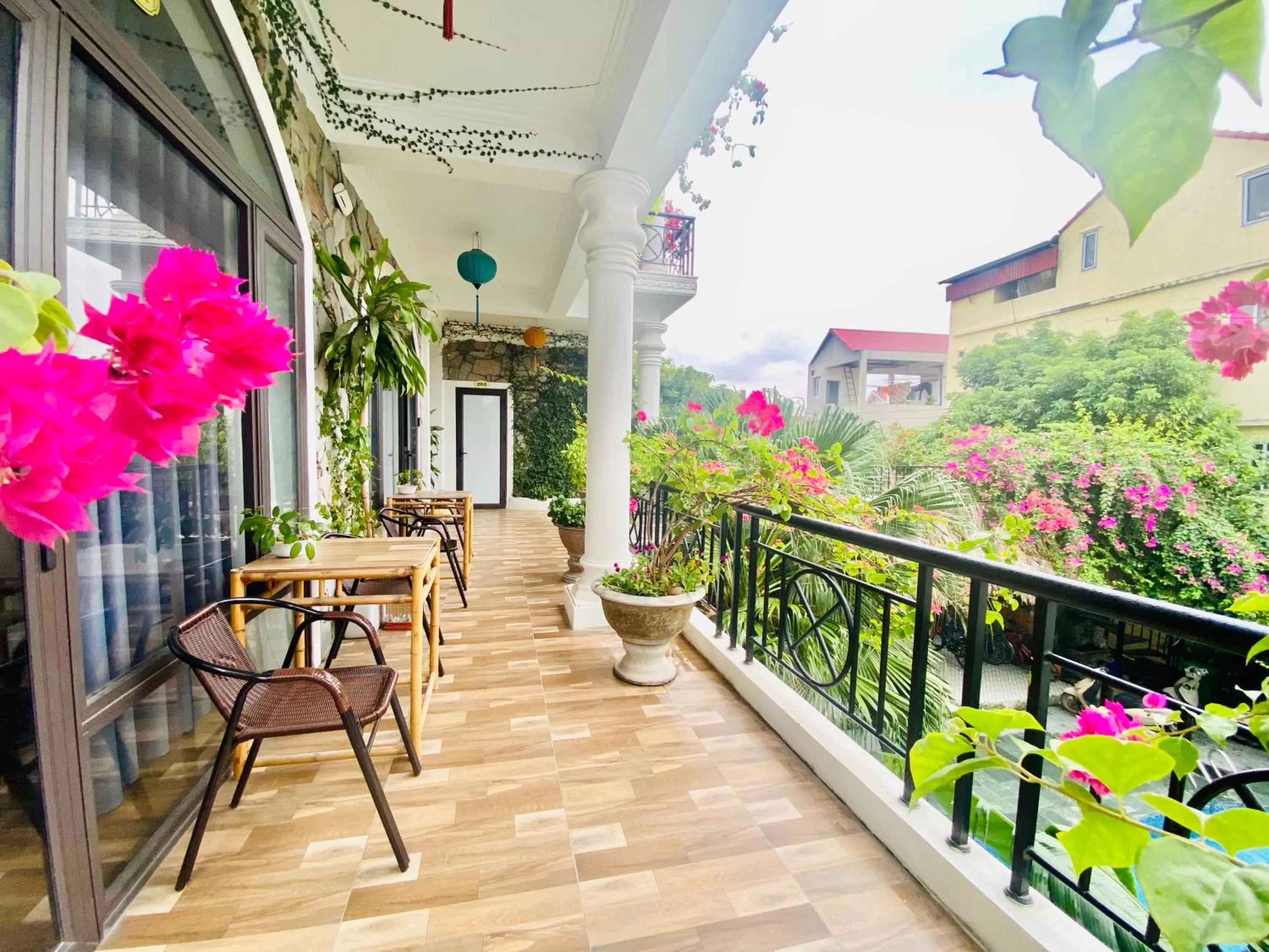 Patio in Tam Coc Full House Homestay