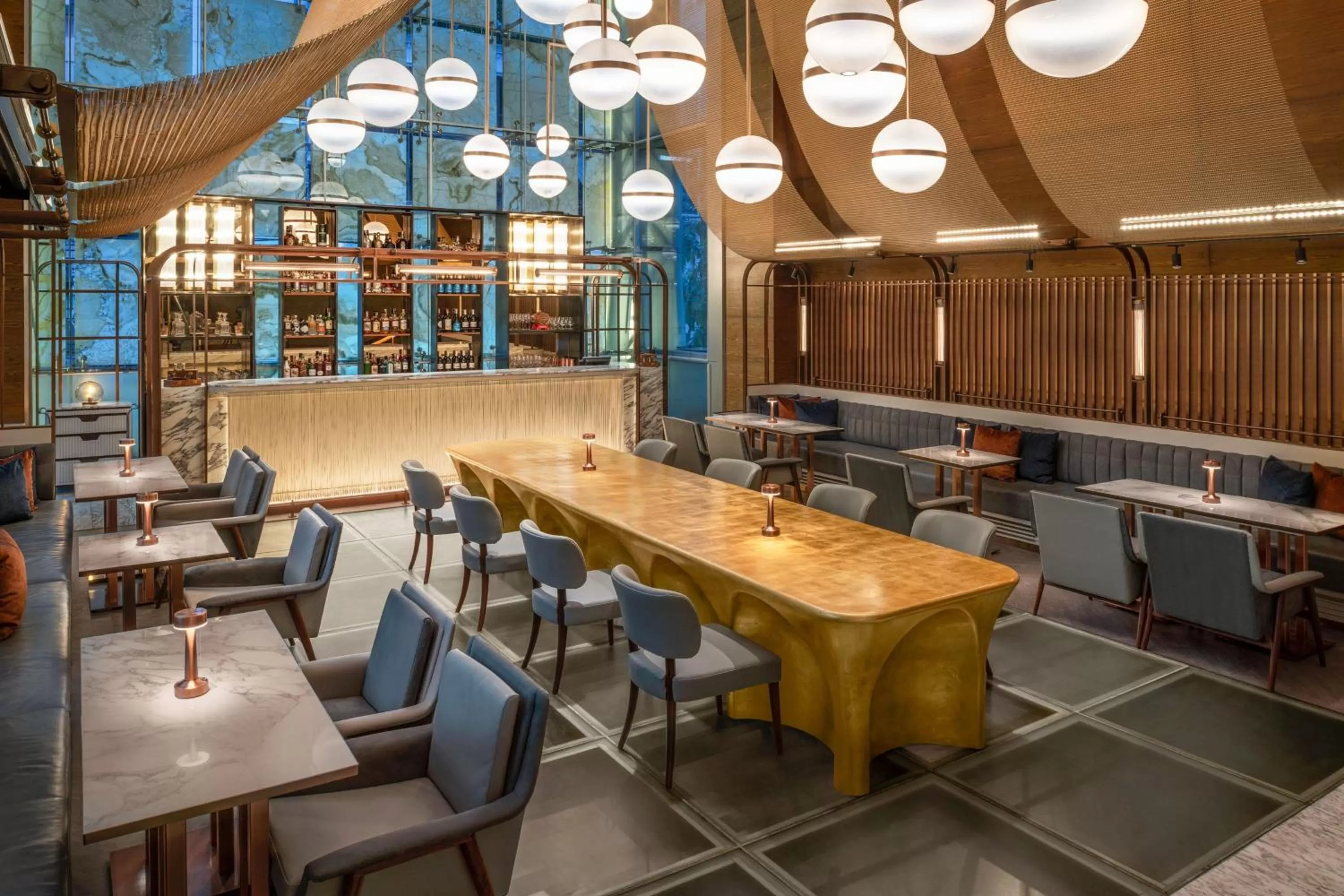 Lounge or bar in Le Meridien Bangkok