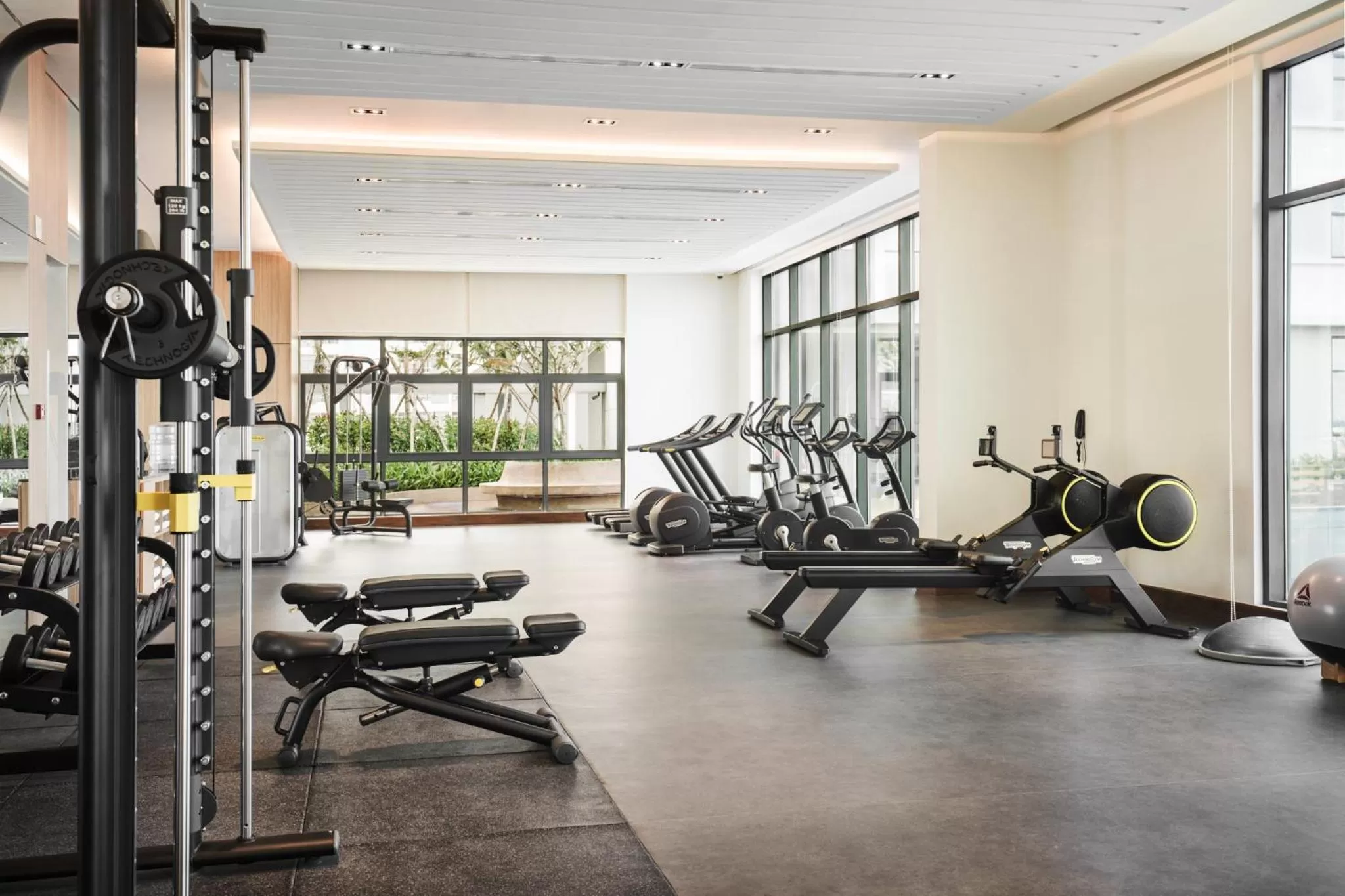 Fitness centre/facilities in Oakwood Residence Saigon