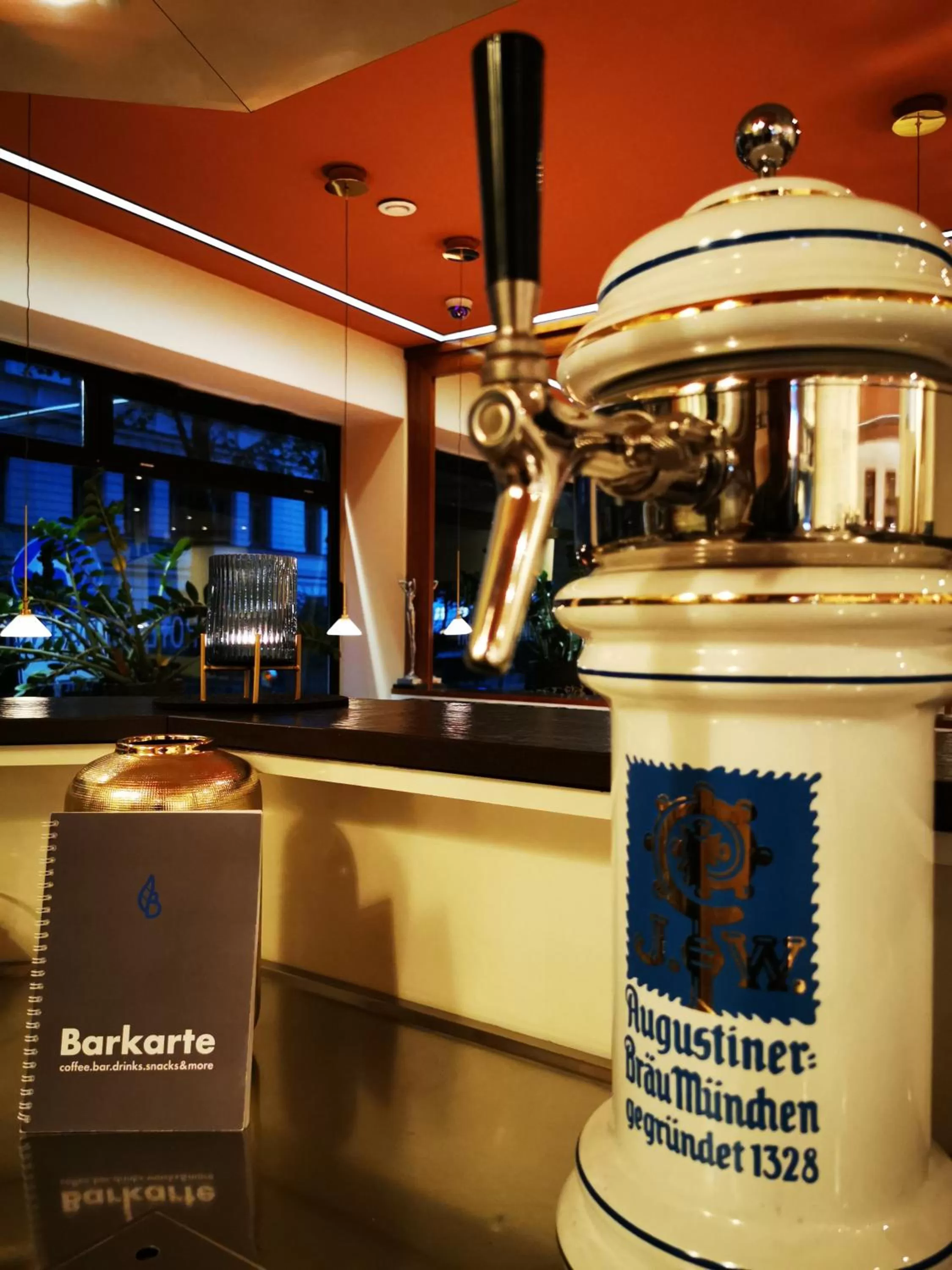 Lounge or bar in Hotel Altmünchen by Blattl