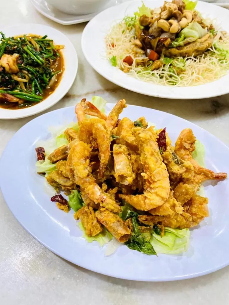 Restaurant/places to eat in Pantai Inn Kota Kinabalu