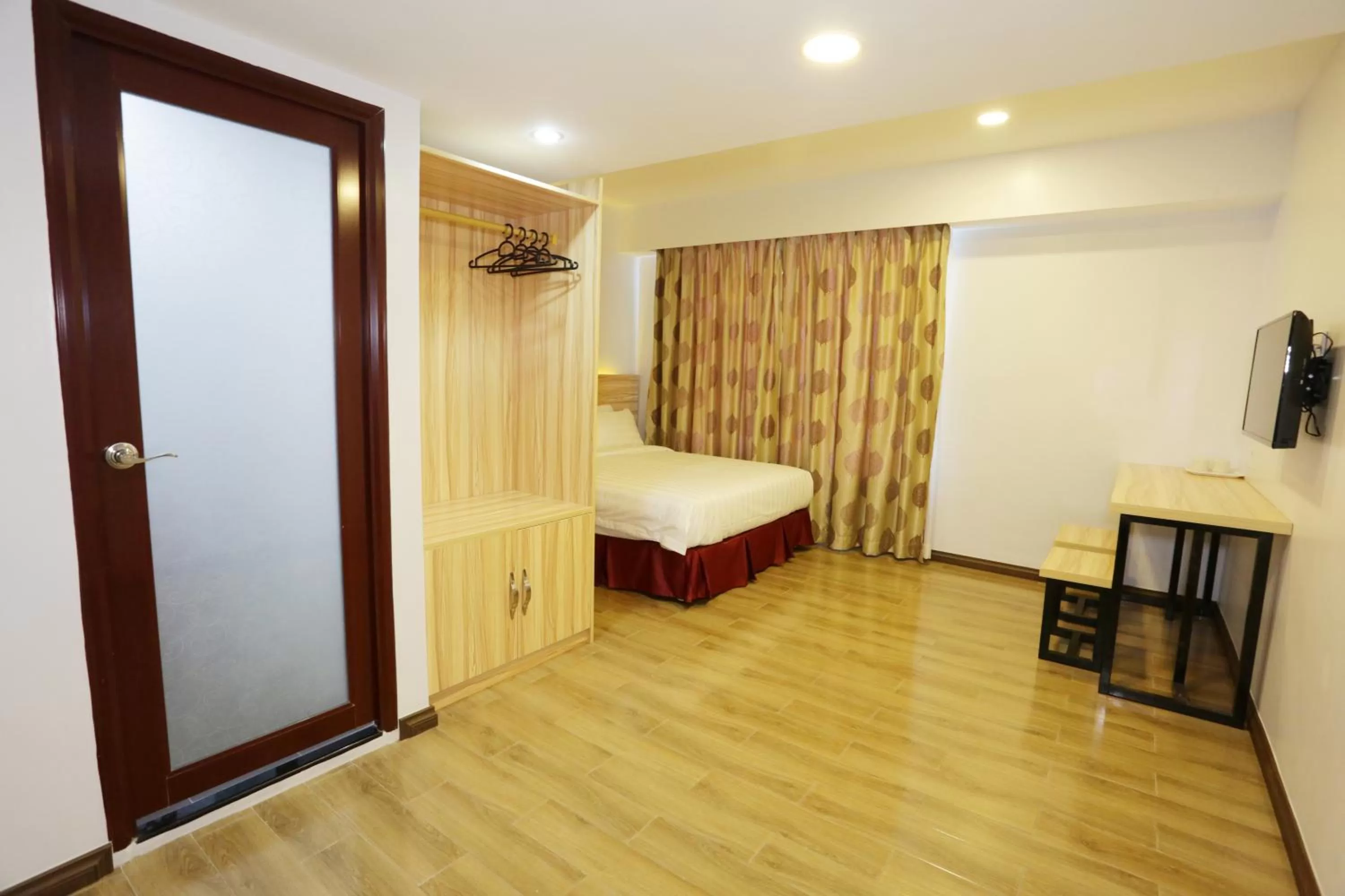 TV and multimedia, Bed in City Garden Hotel