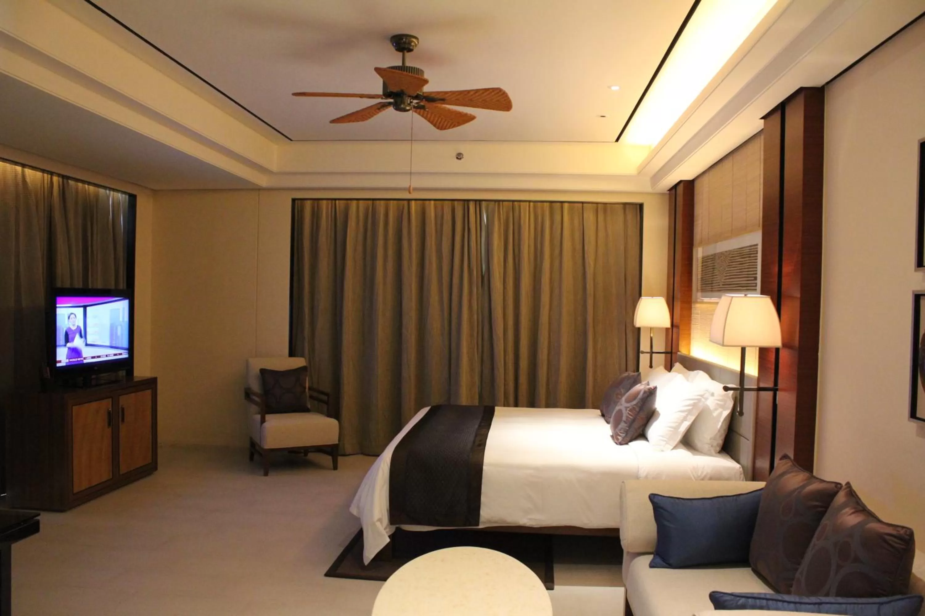 Bedroom in Crowne Plaza Sanya City Center by IHG