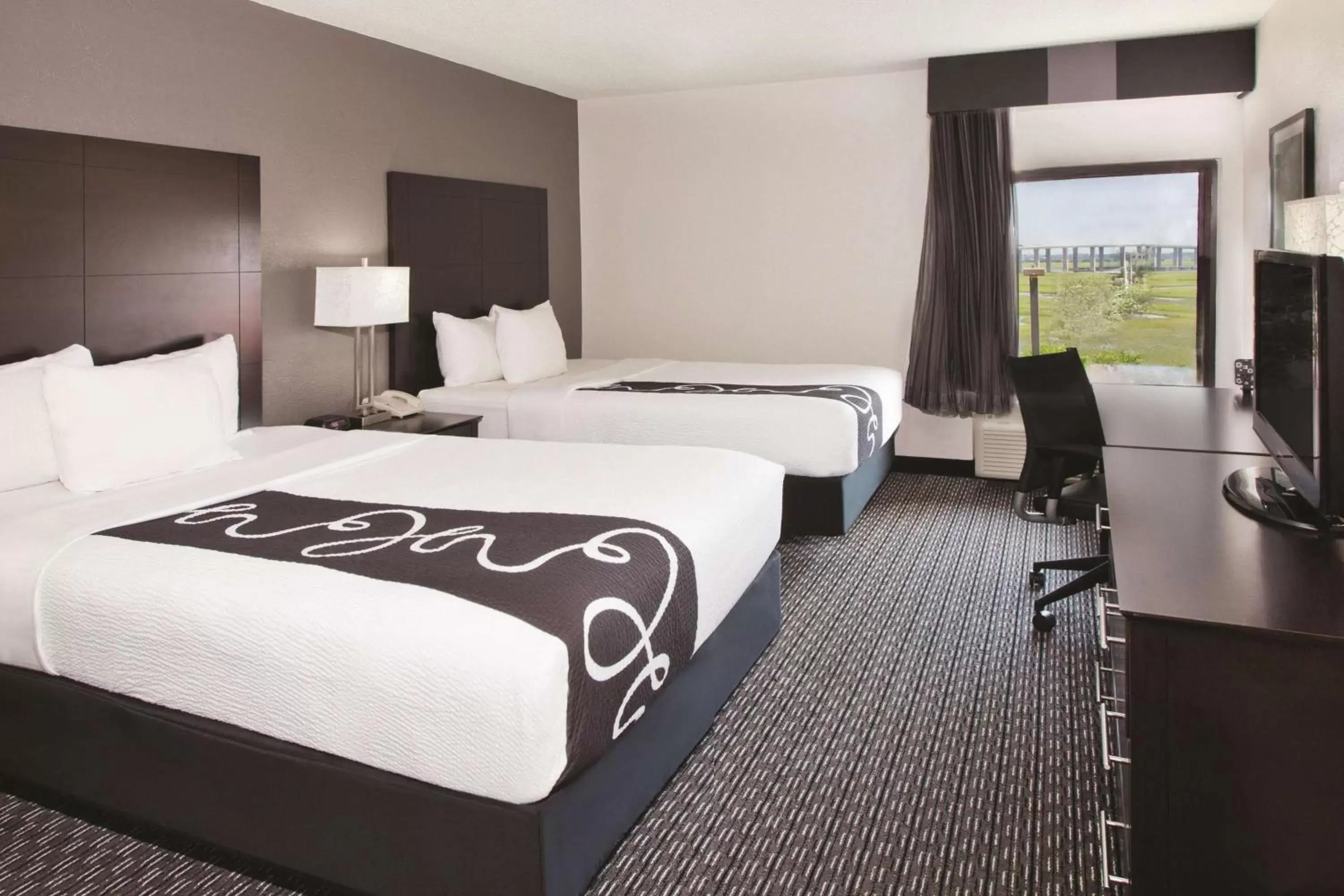 Double Room with Two Double Beds - Non-Smoking in La Quinta by Wyndham Charleston Riverview Double Room with Two Double Beds - Non-Smoking in La Quinta by Wyndham Charleston Riverview