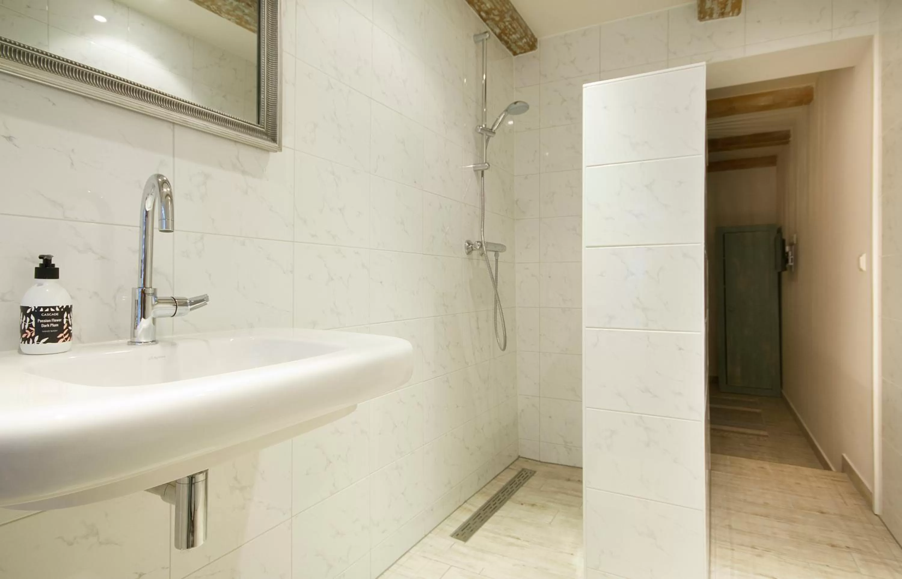 Shower, Bathroom in "Karel de Grote" Bergen