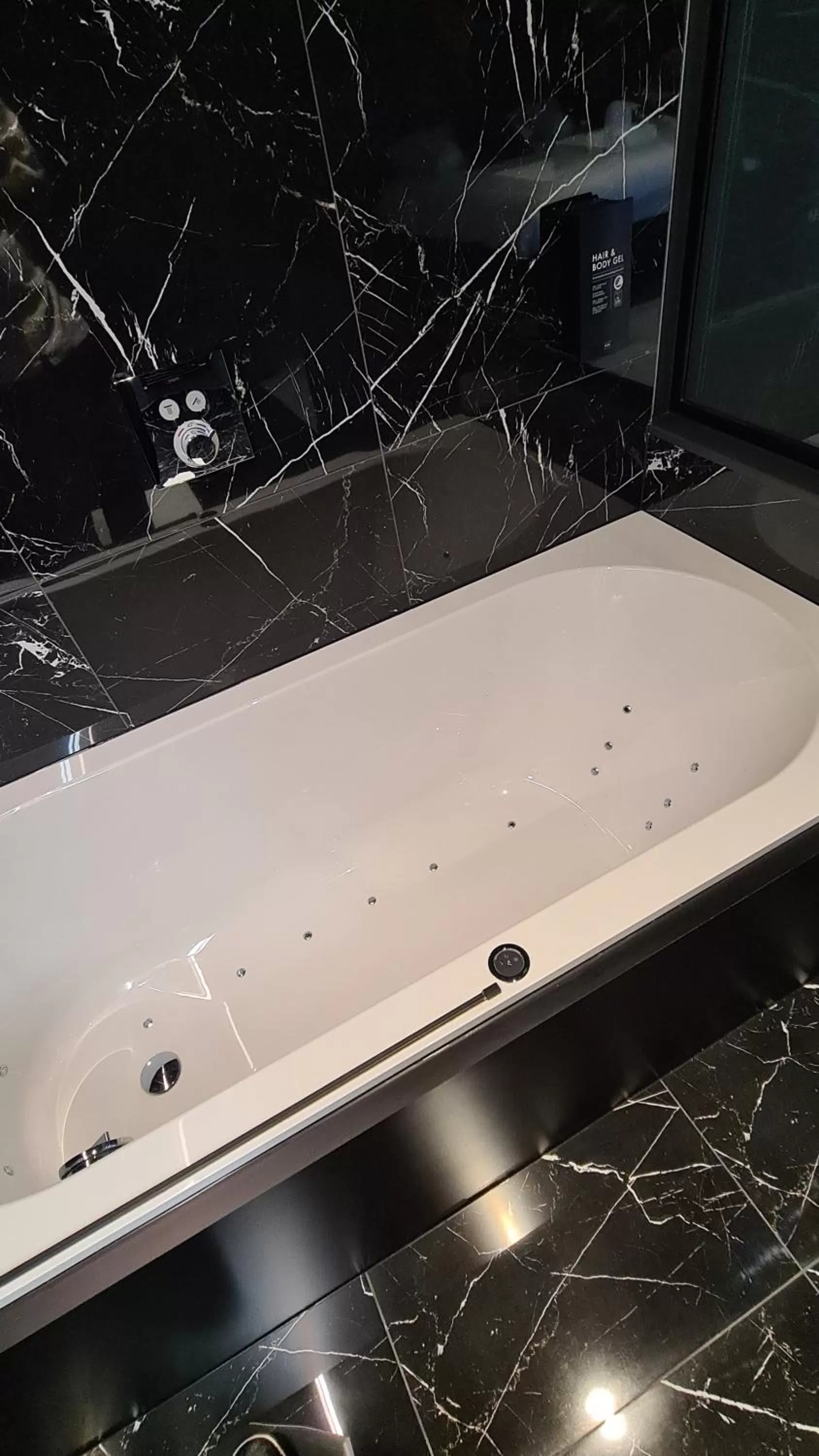 Boutique Hôtel, La Cour de la Reine, Rooftop & Bistronomique Restaurant