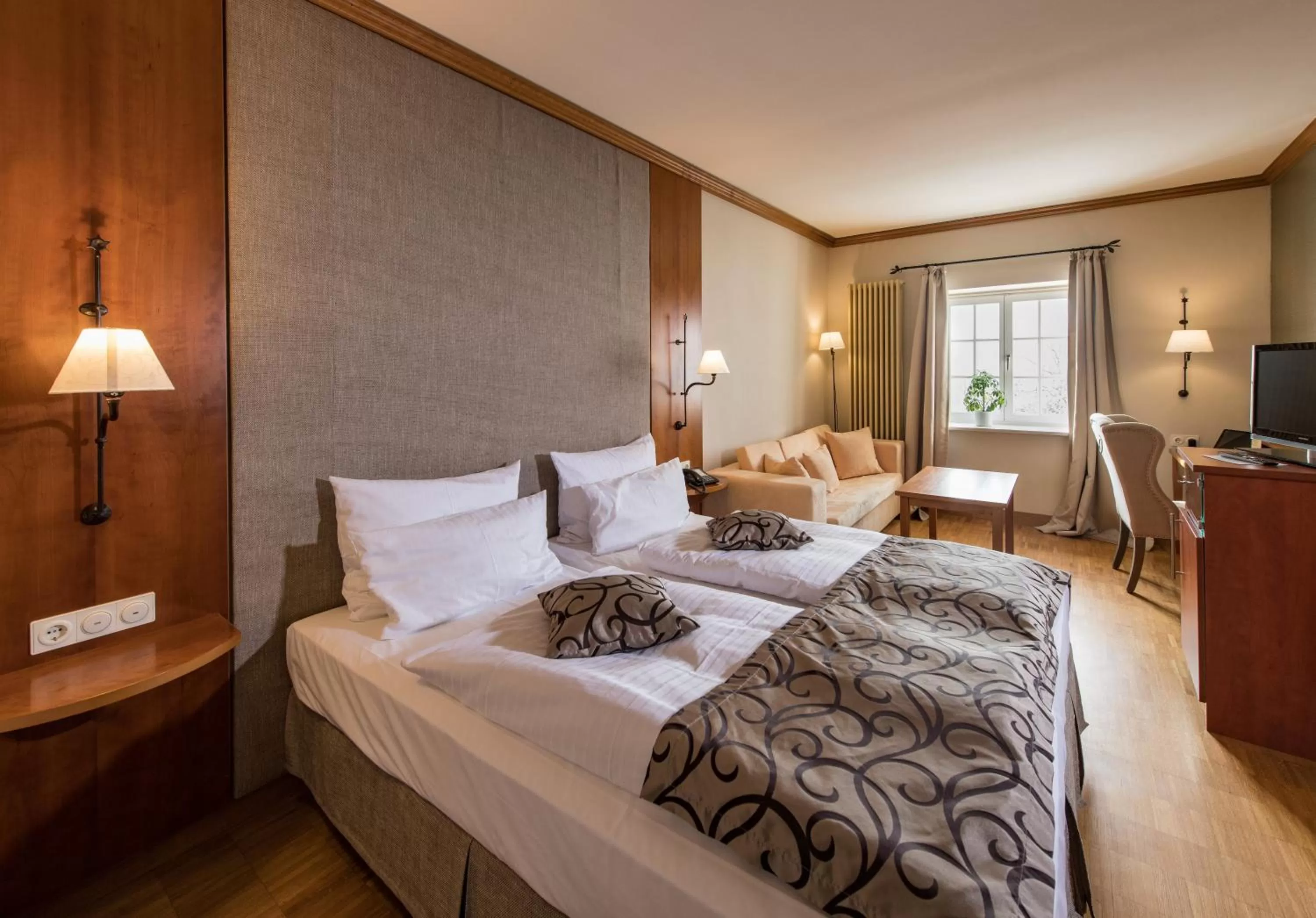 Photo of the whole room in Berghotel Eisenach