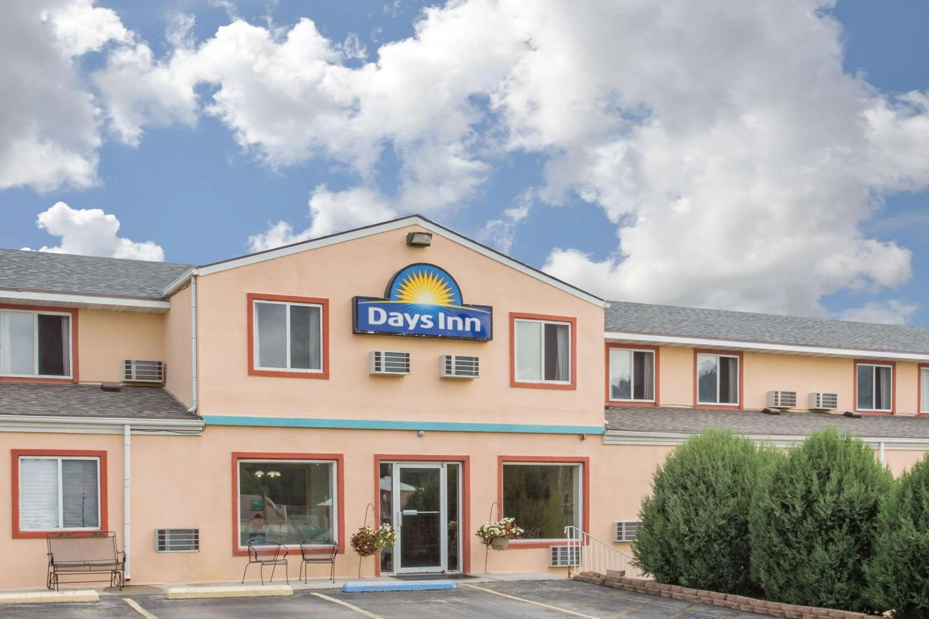 Property building in Days Inn by Wyndham Custer