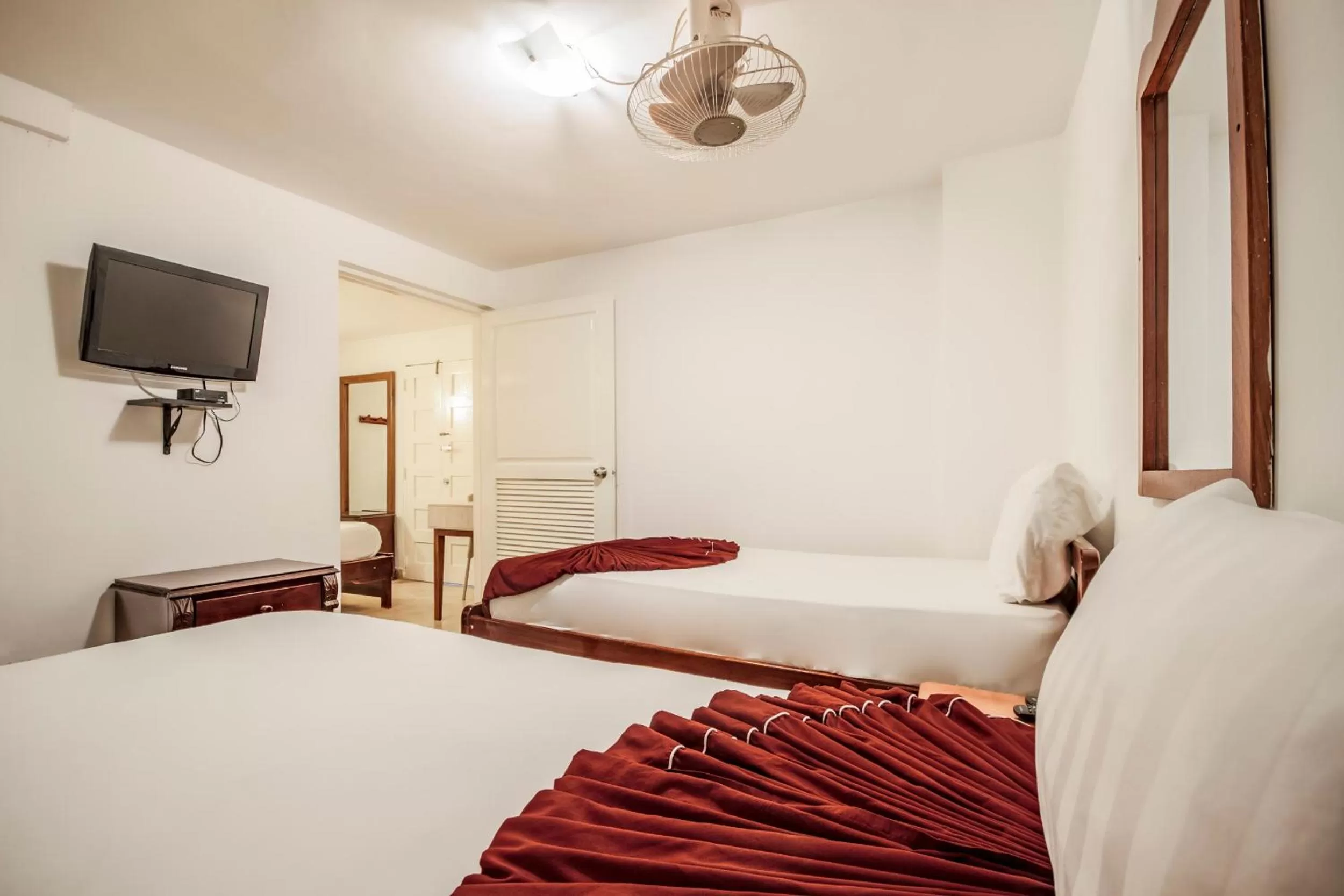 Bedroom, Bed in Hotel El Viajero Centro