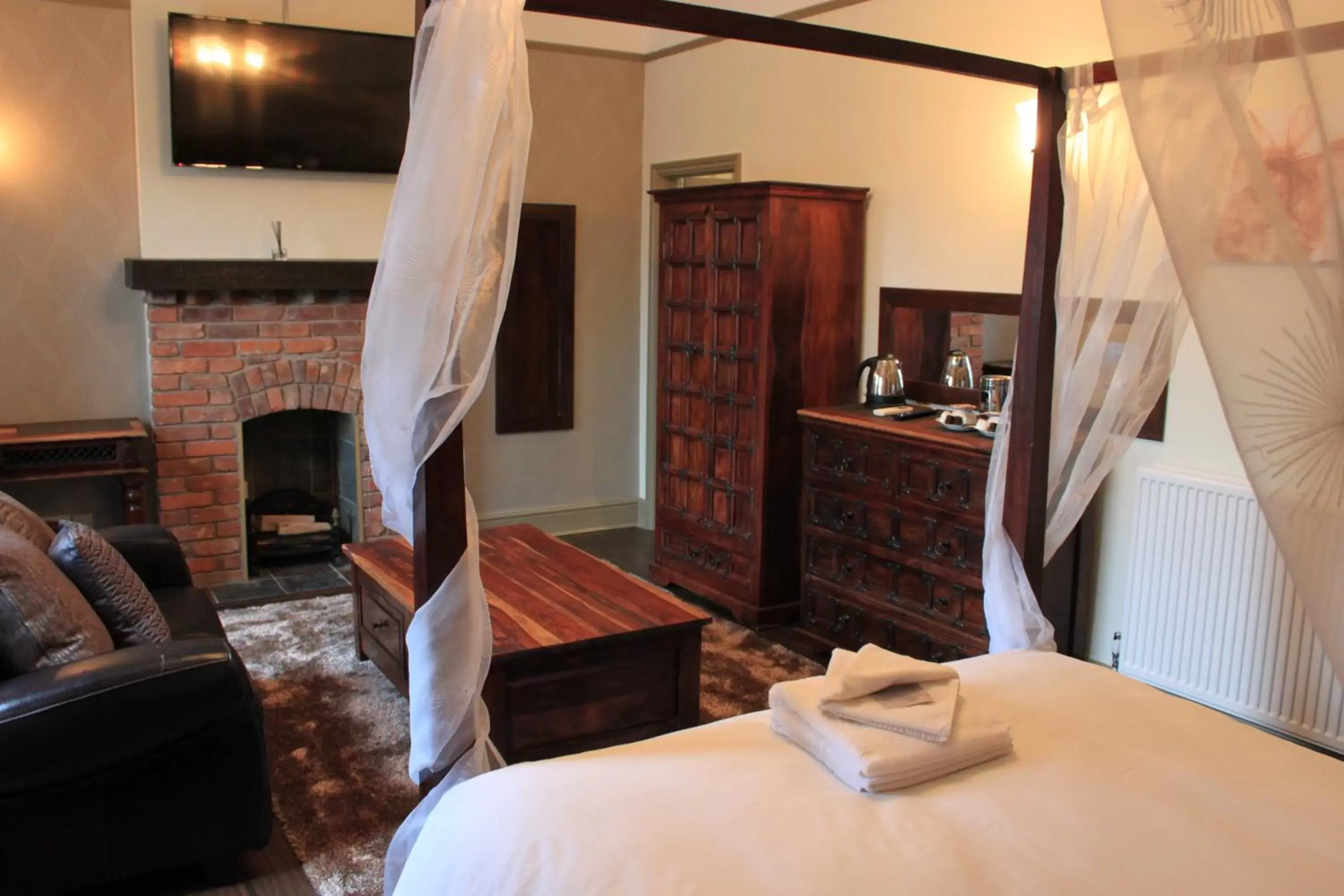 Executive Suite in Leaside Hotel Executive Suite in Leaside Hotel