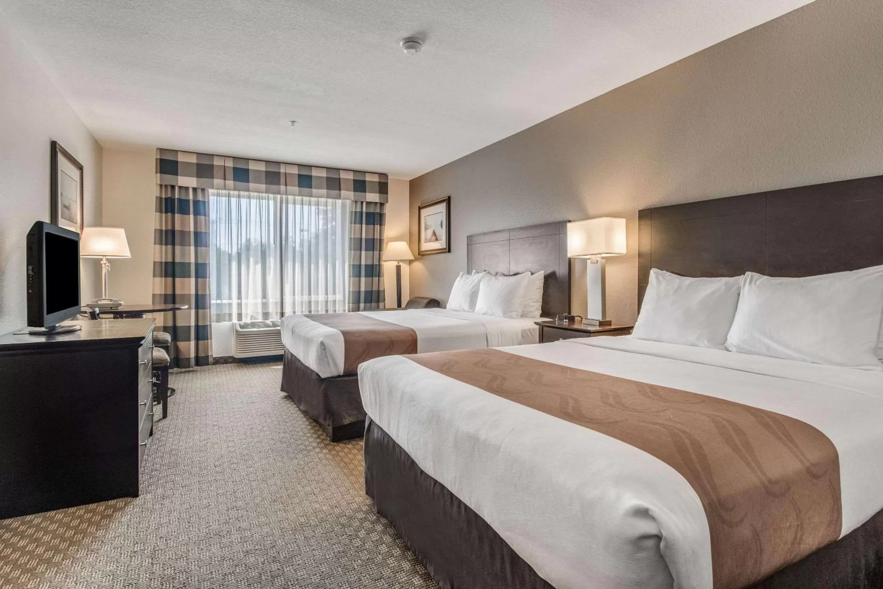 Photo of the whole room in Quality Inn