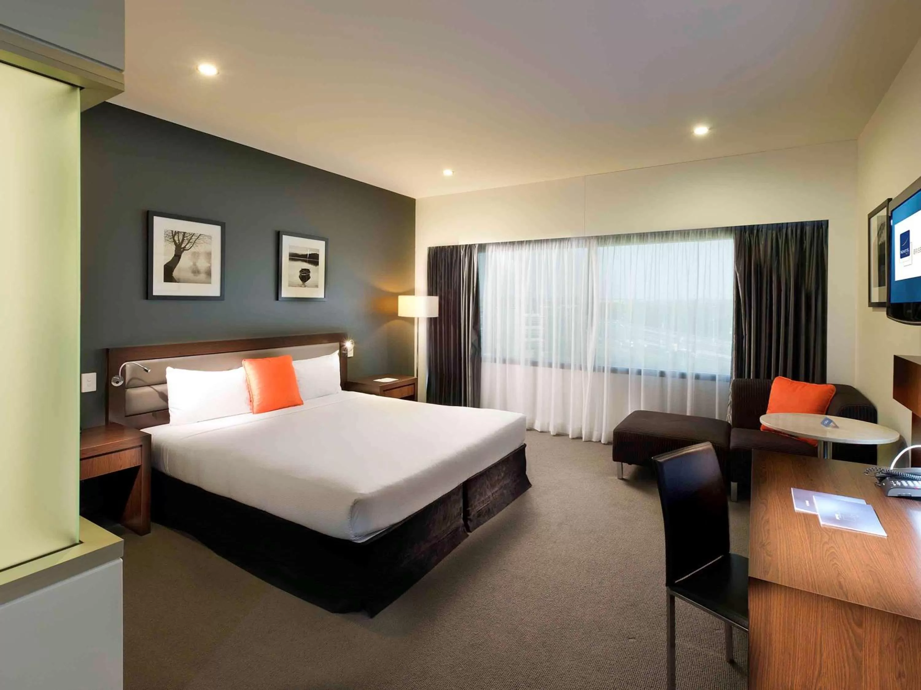 Photo of the whole room, Bed in Novotel Brisbane Airport