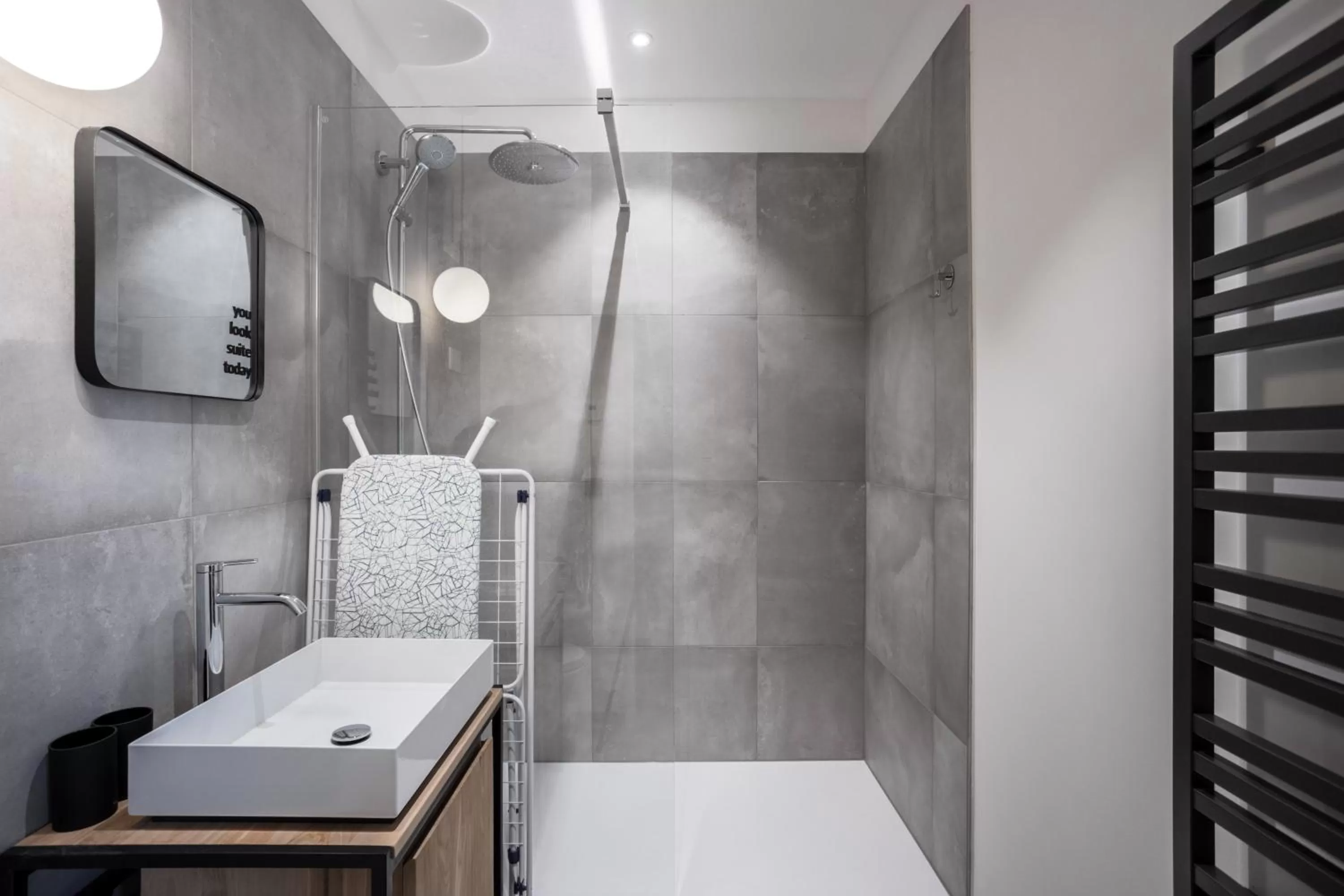 Shower in Limehome Erfurt Schmidtstedter Straße