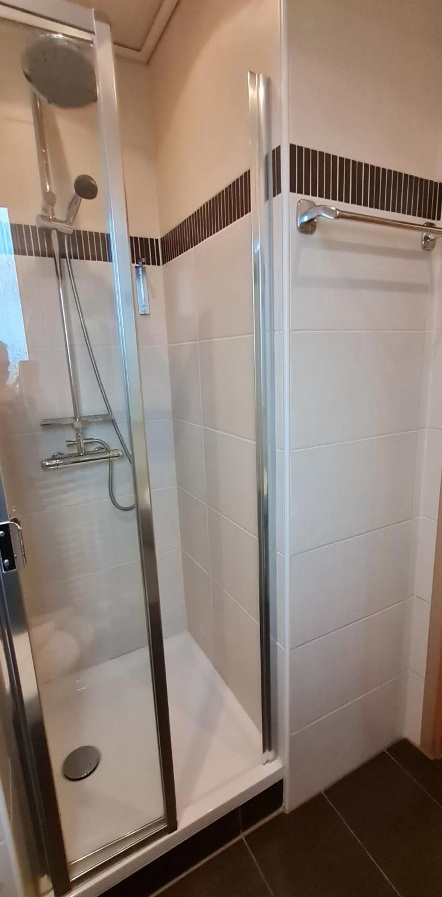 Bathroom in Hotel Prox